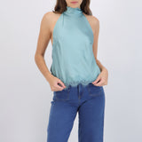 Top halter detalle encaje