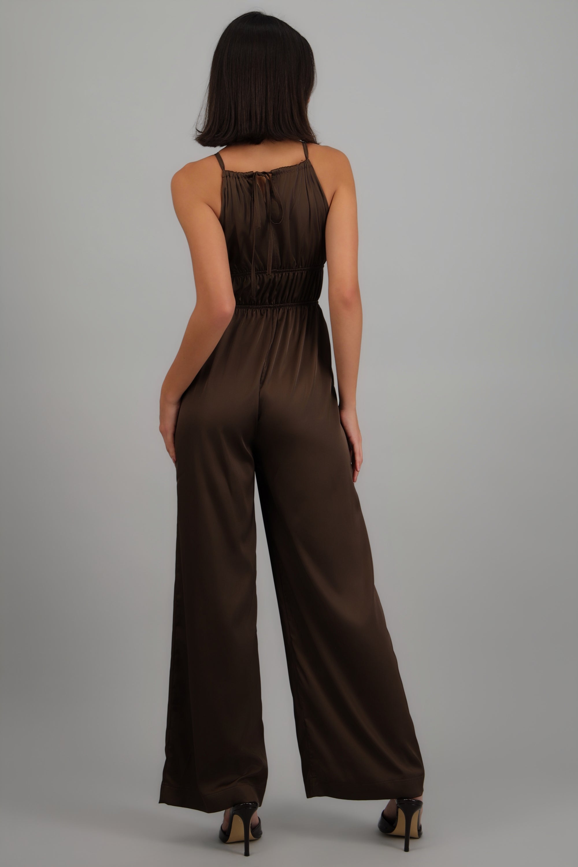 Jumpsuit escote halter detalle cintura CHOCOLATE