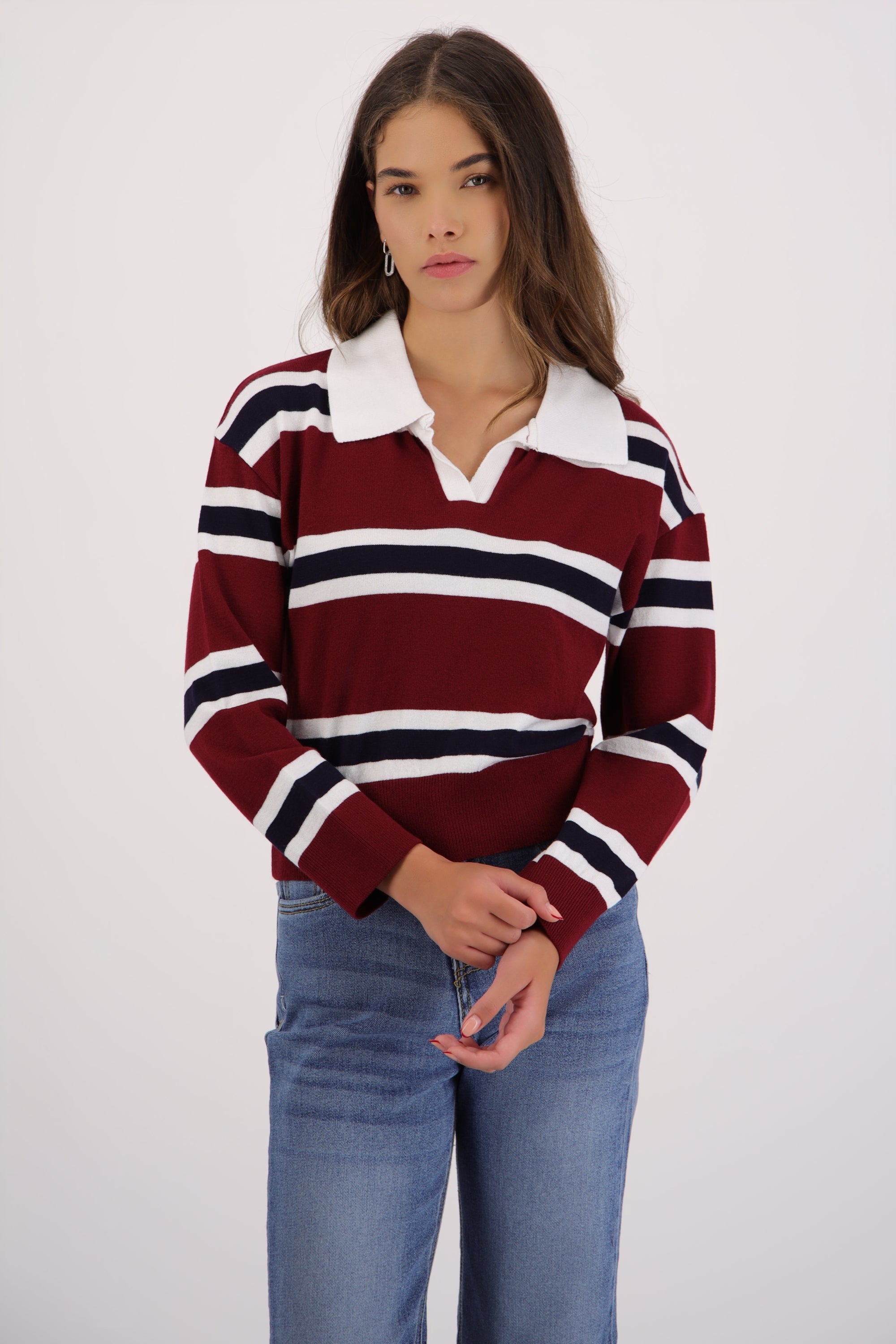 Suéter ligero cuello polo rayas VINO COMBO