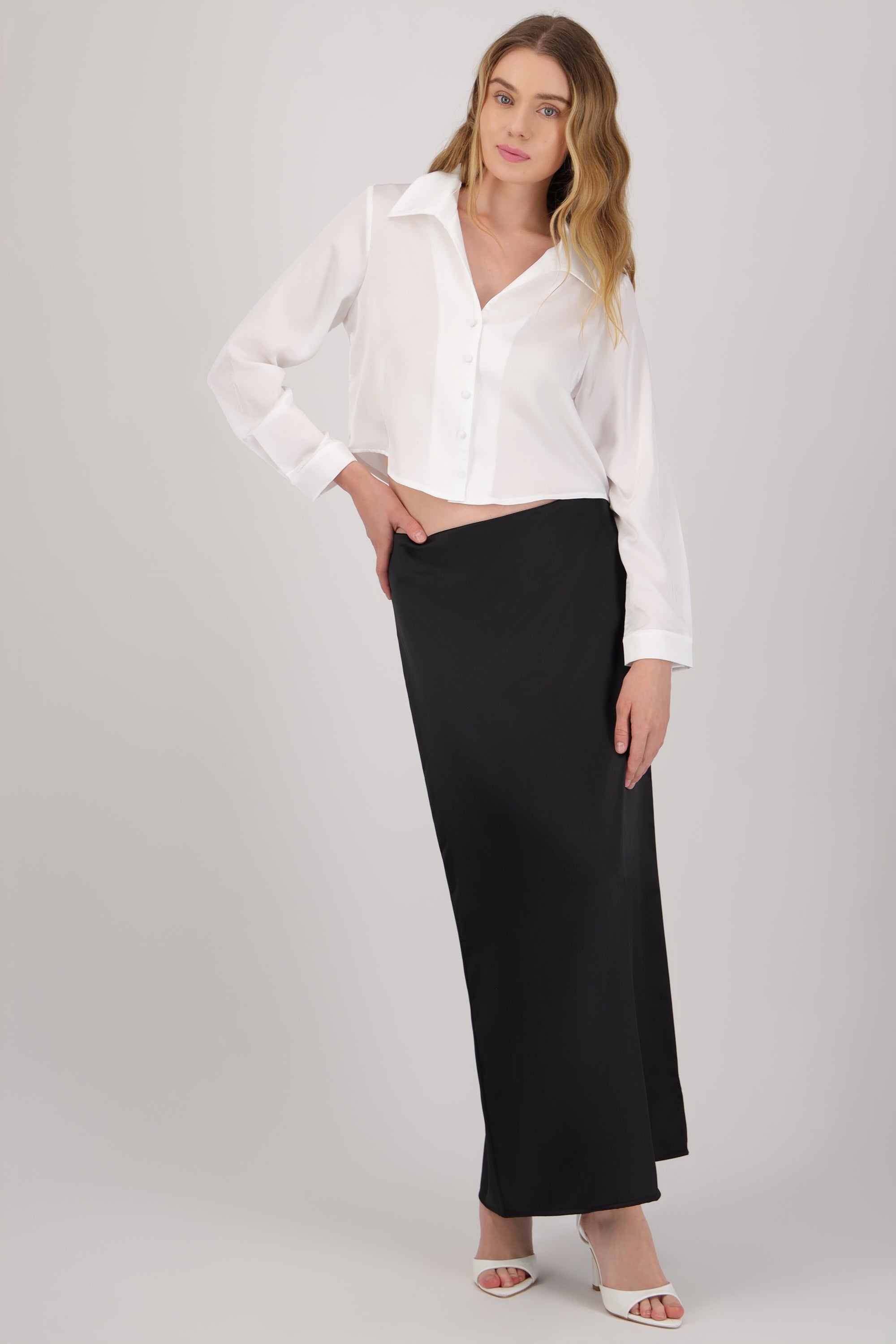 Maxi falda satin abertura NEGRO