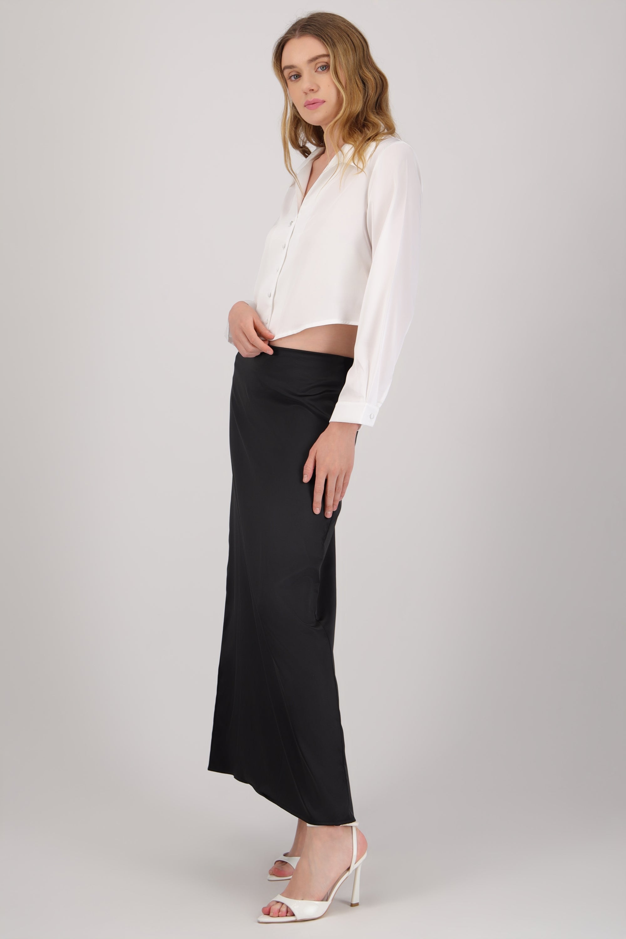 Maxi falda satin abertura NEGRO