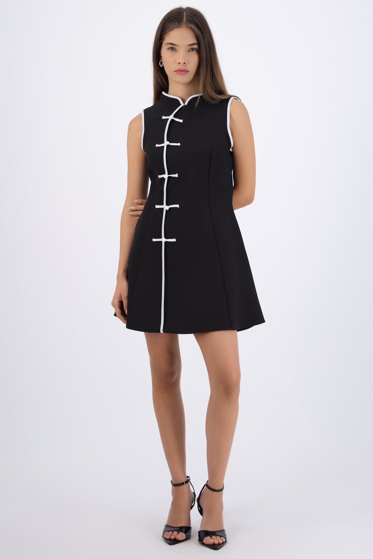 Vestido mini alamares NEGRO BLANCO