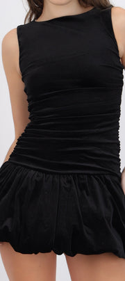 Vestido vlevet detalle frunce globo