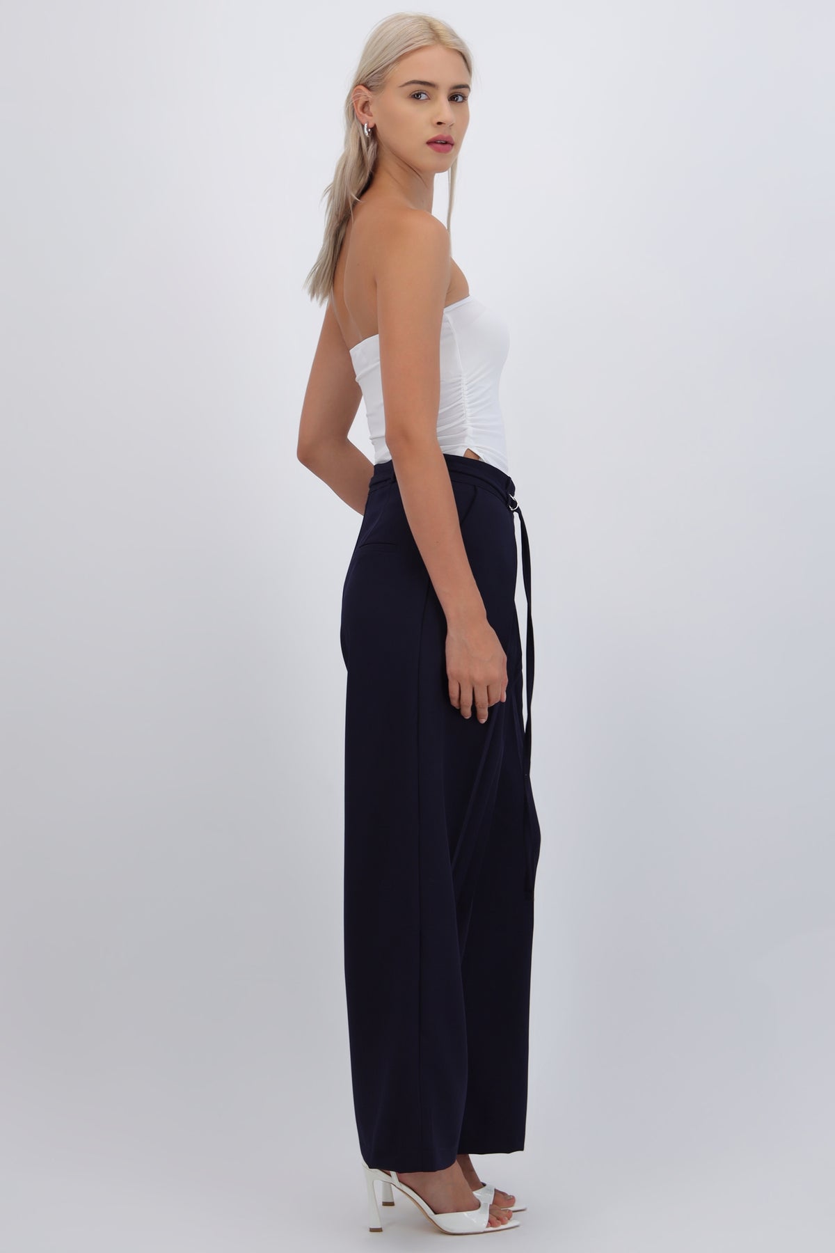 Pantalón amplio detalle cinturón AZUL MARINO