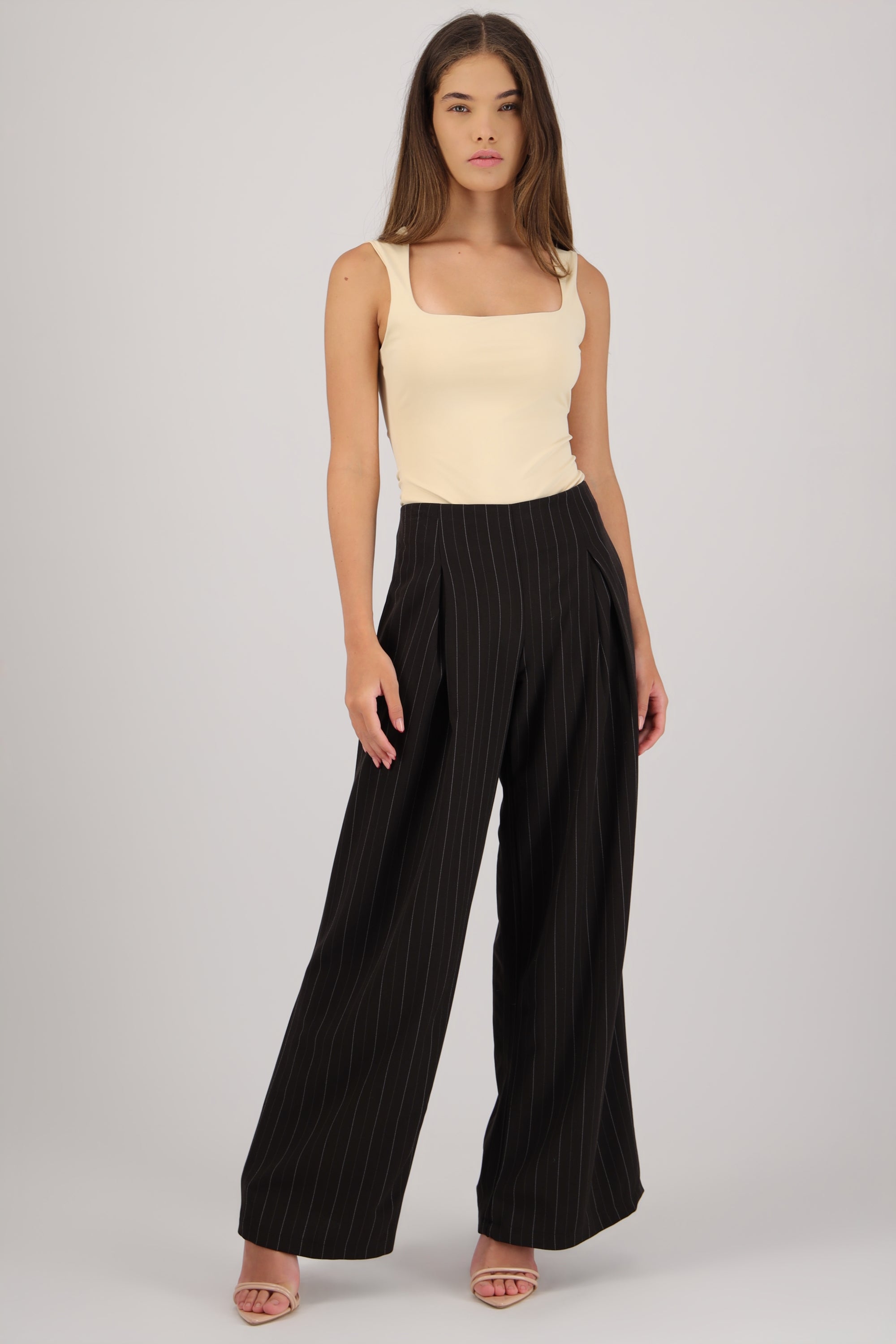 Pantalon fluido det pinzas GRIS OBSCURO