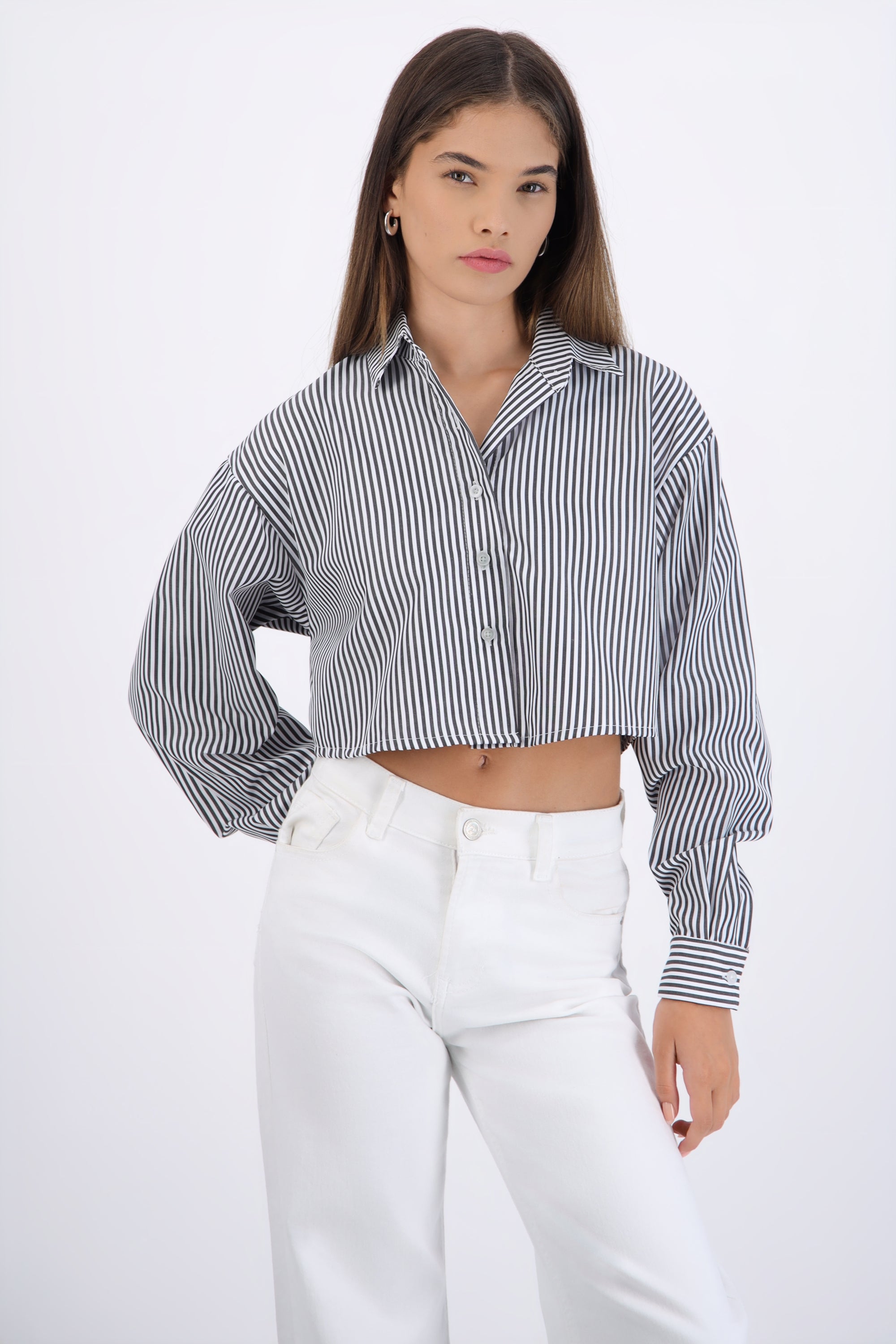 Camisa crop detalle espalda moño NEGRO COMBO
