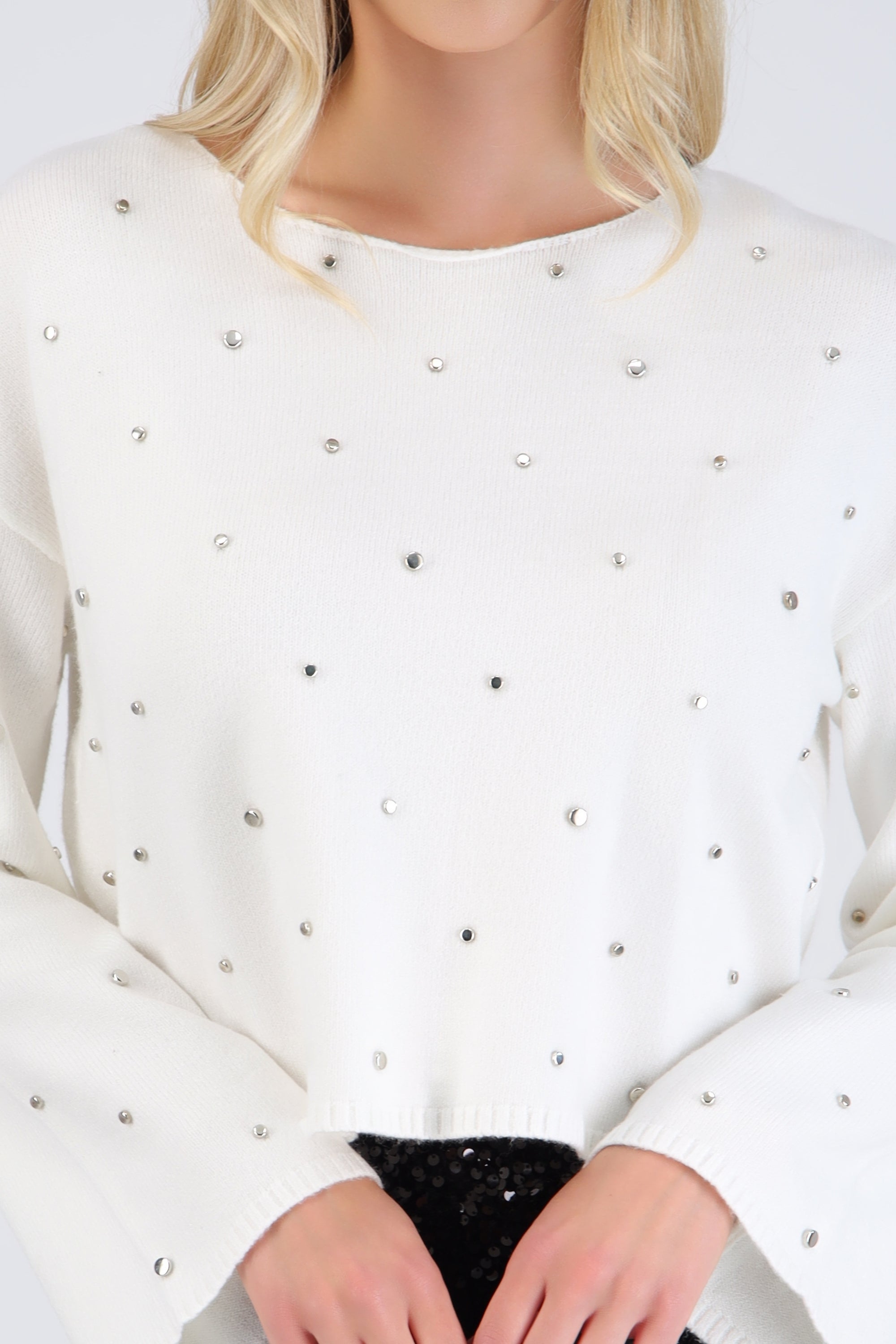 Suéter tejido con studs