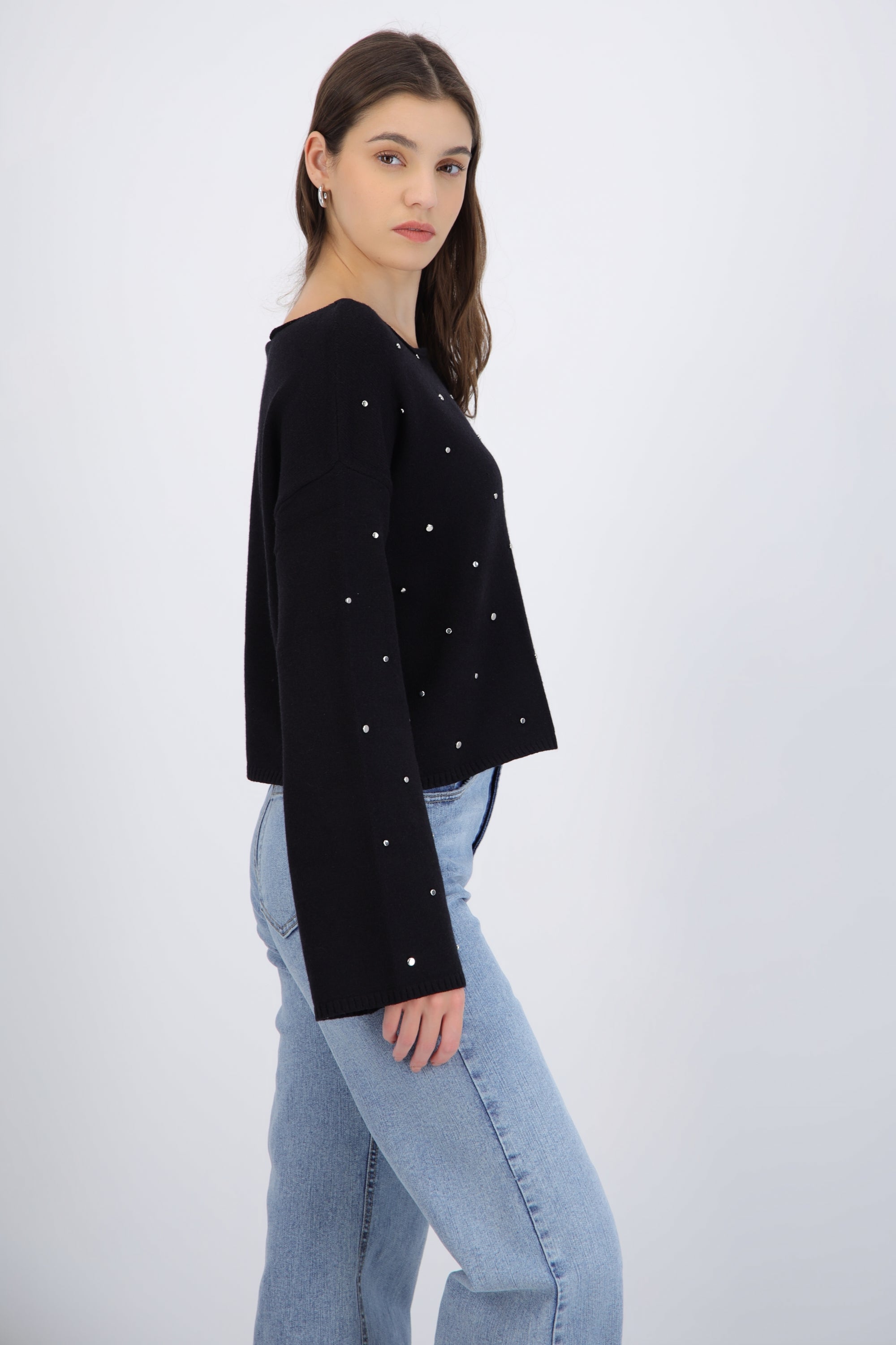 Suéter tejido con studs