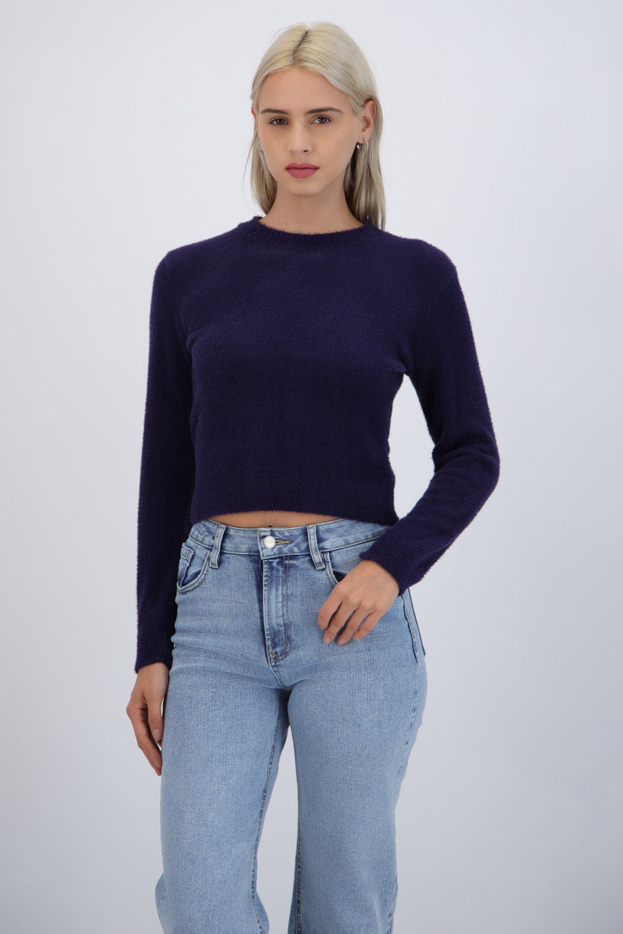 Suéter crop peluche