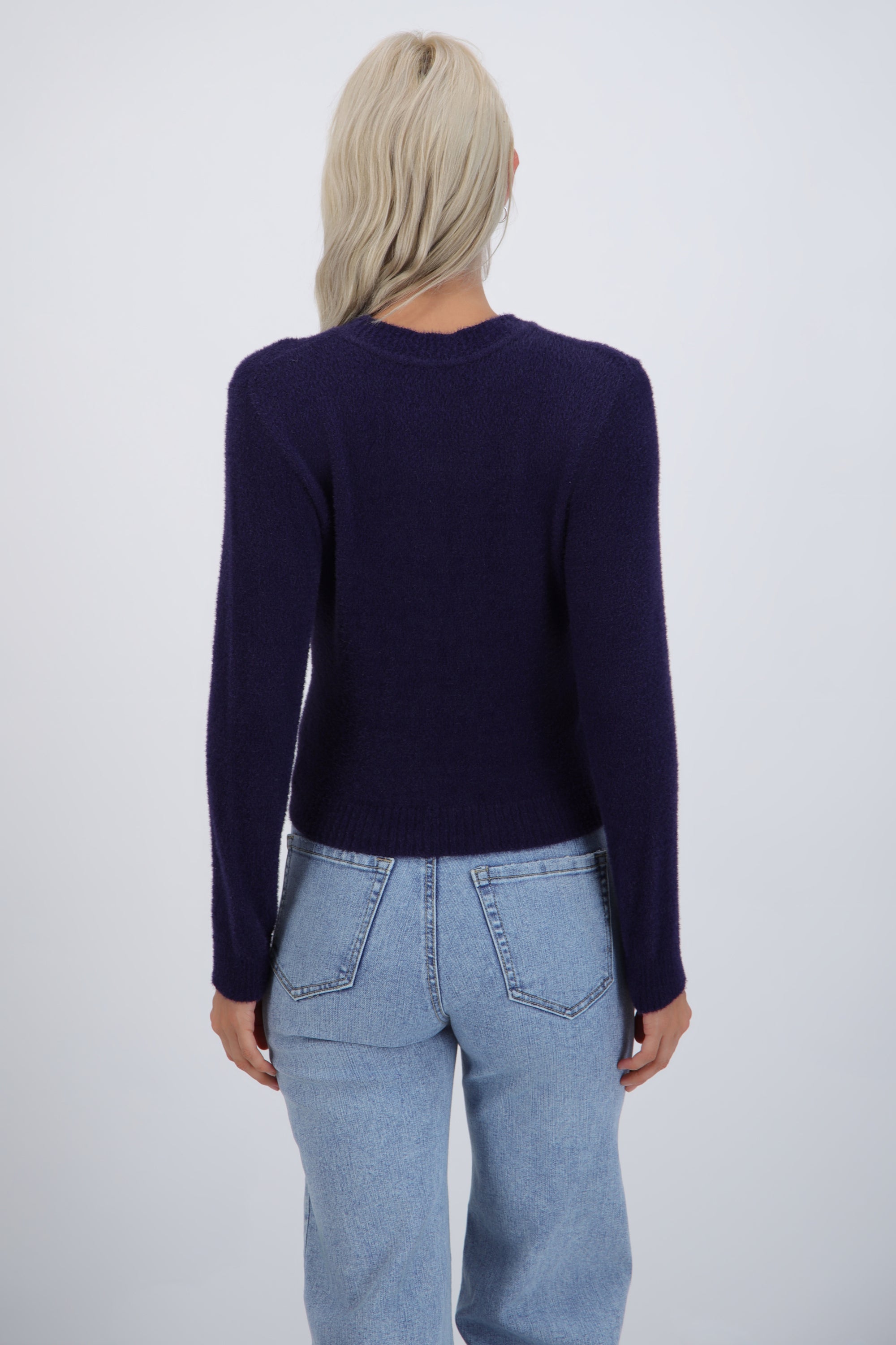 Suéter crop peluche