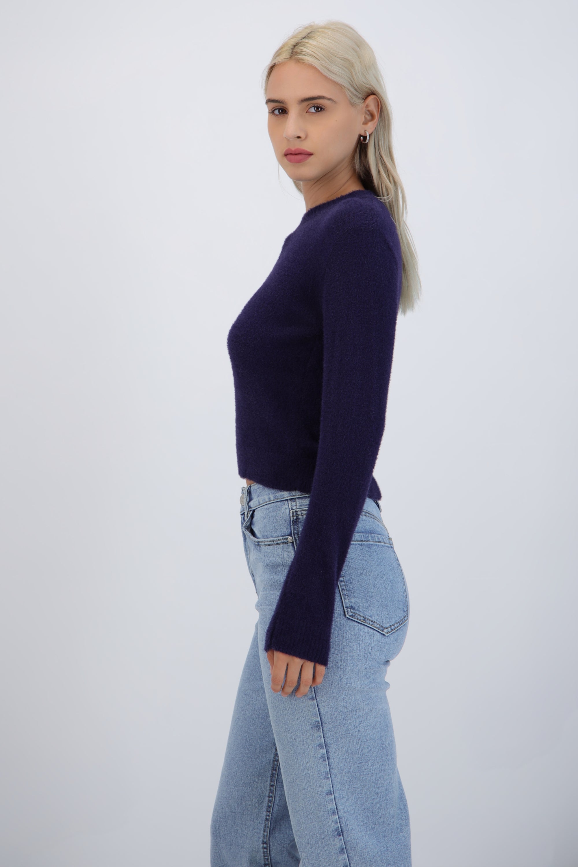 Suéter crop peluche
