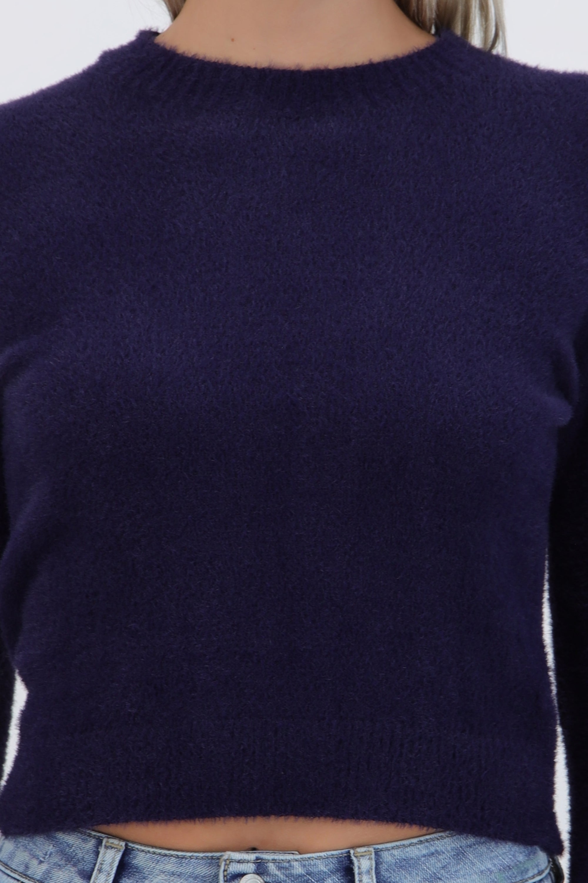 Suéter crop peluche