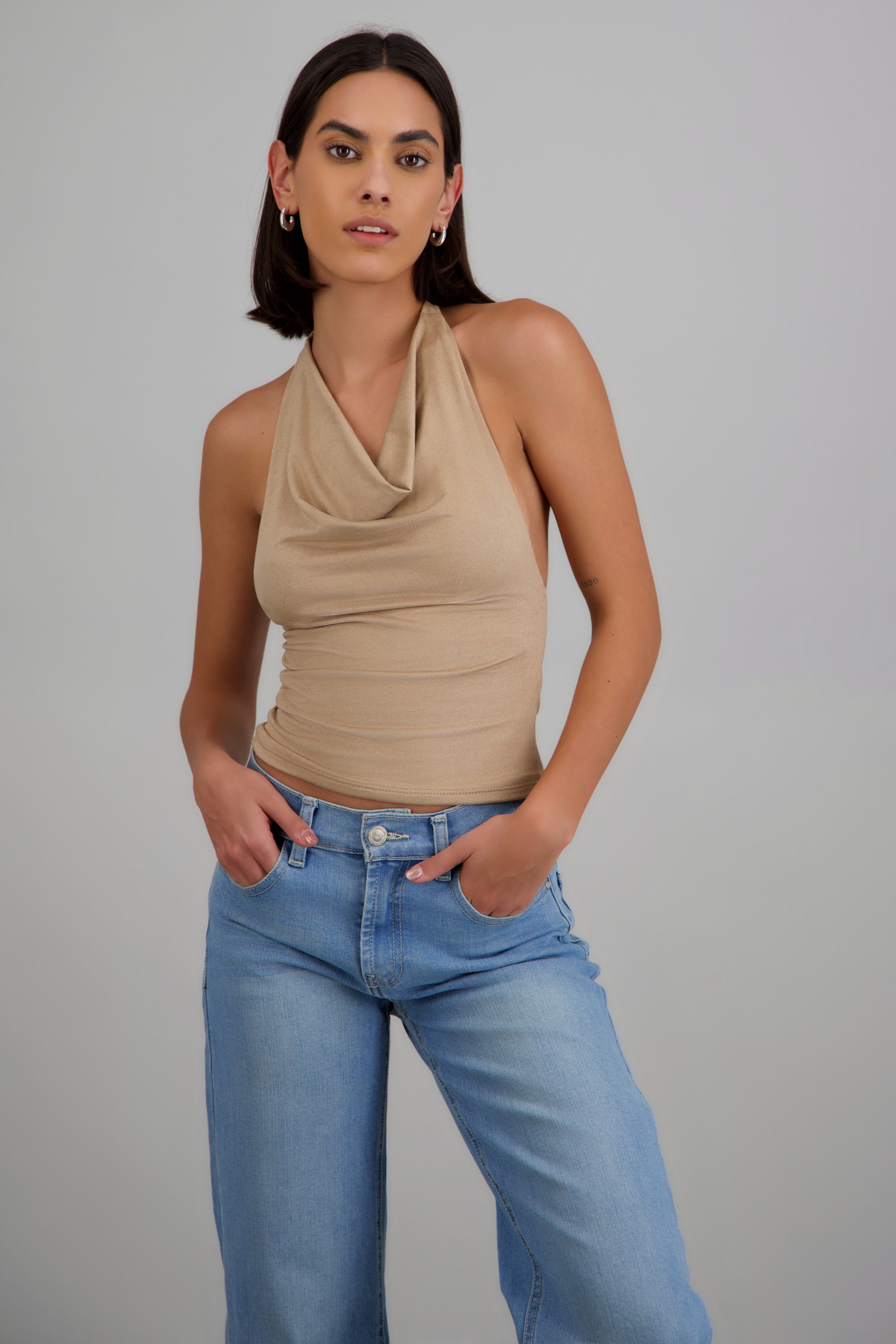 Top escote cascada halter suede BEIGE