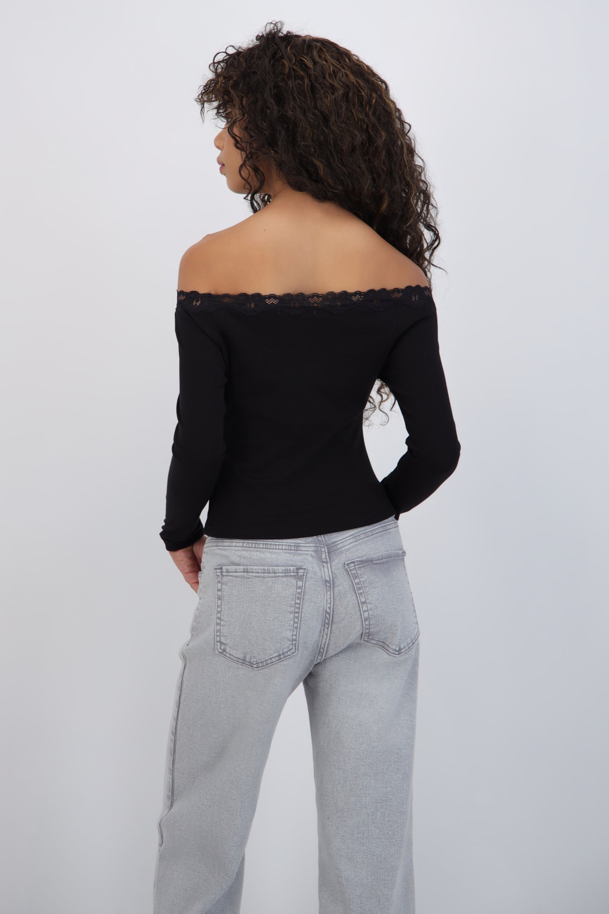 Top off shoulder detalle encaje