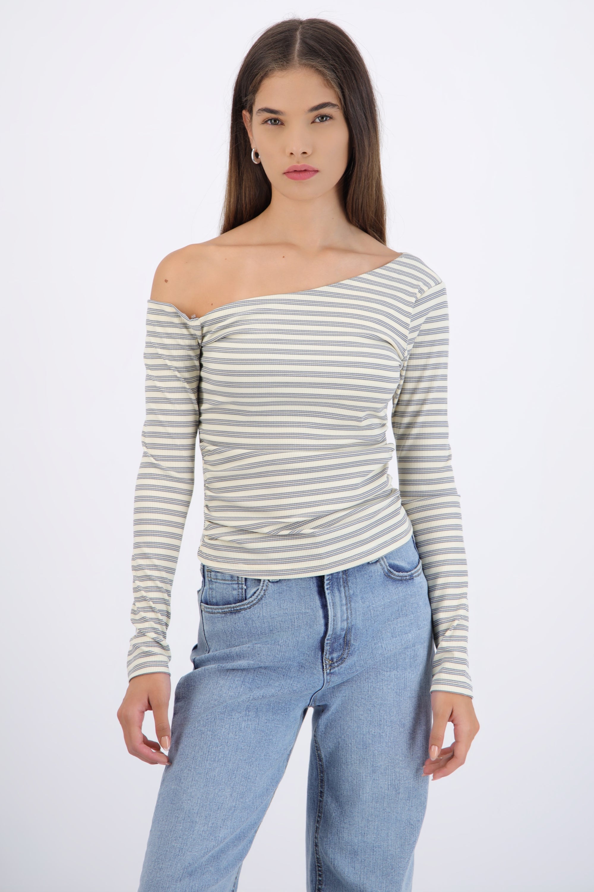 Top asimetrico one shoulder manga larga rayas HUESO COMBO