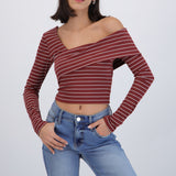 Top asimetrico off shoulder manga larga rayas