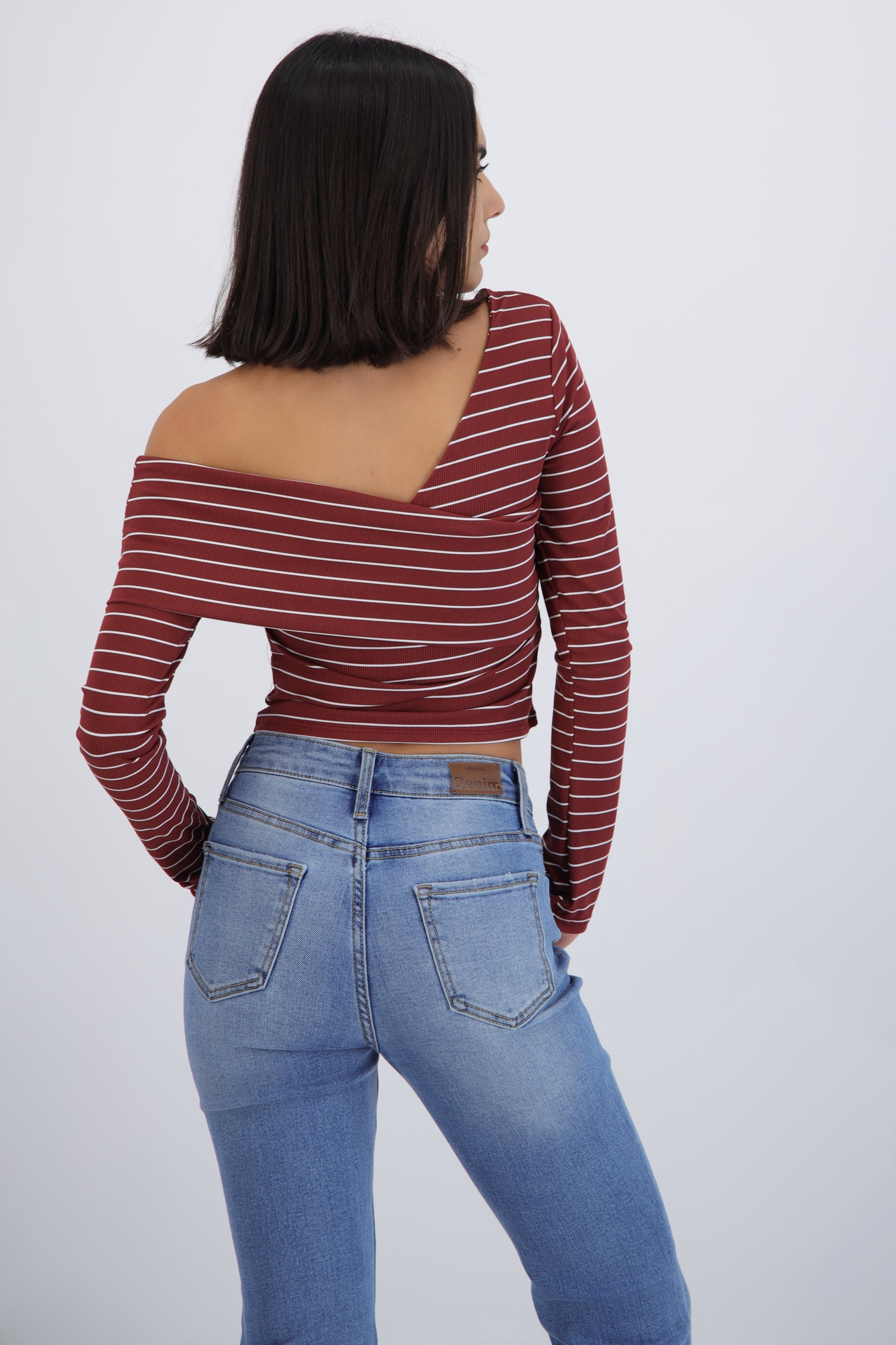 Top asimetrico off shoulder manga larga rayas VINO COMBO