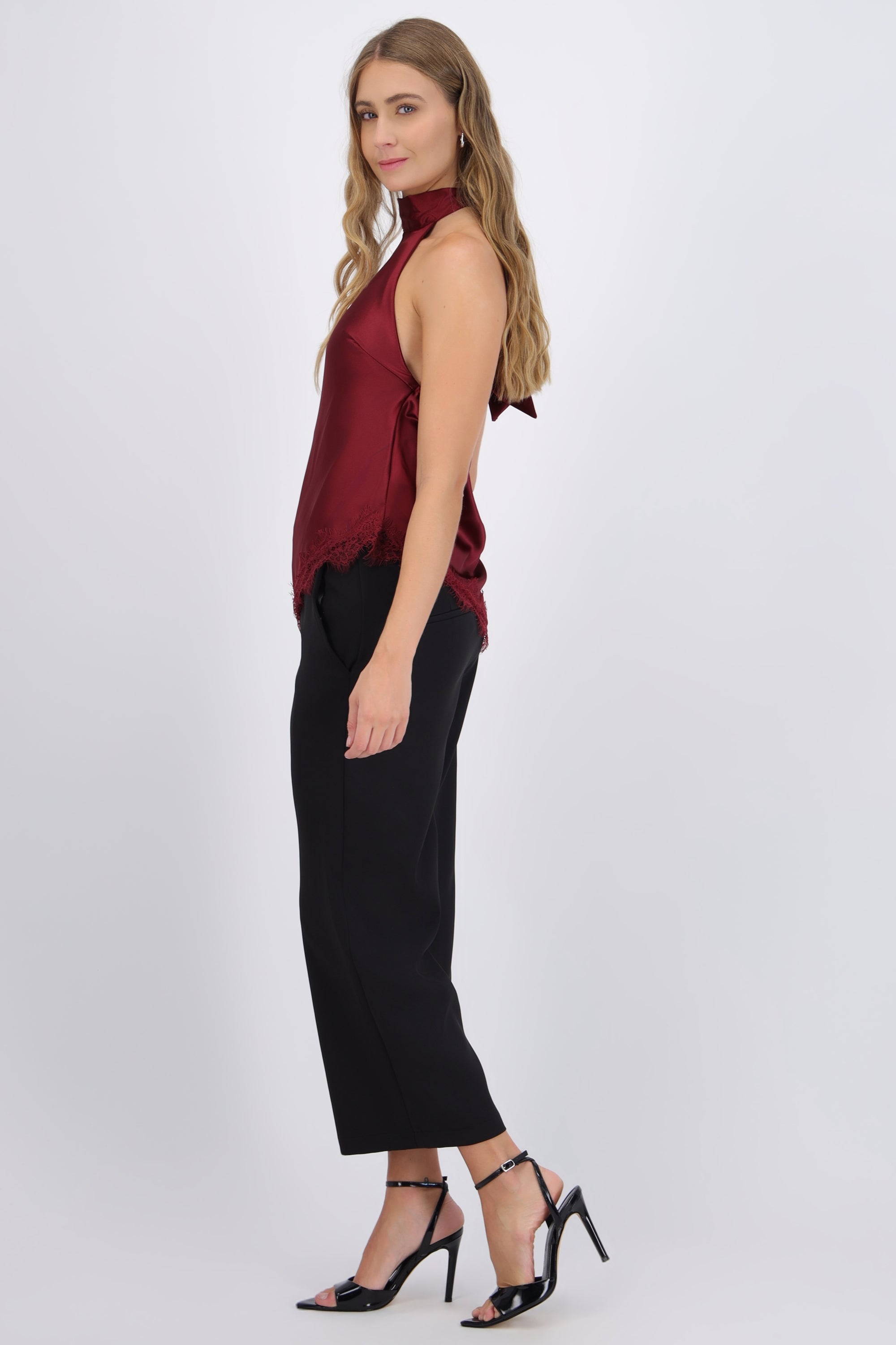 Pantalón cropped cintura alta