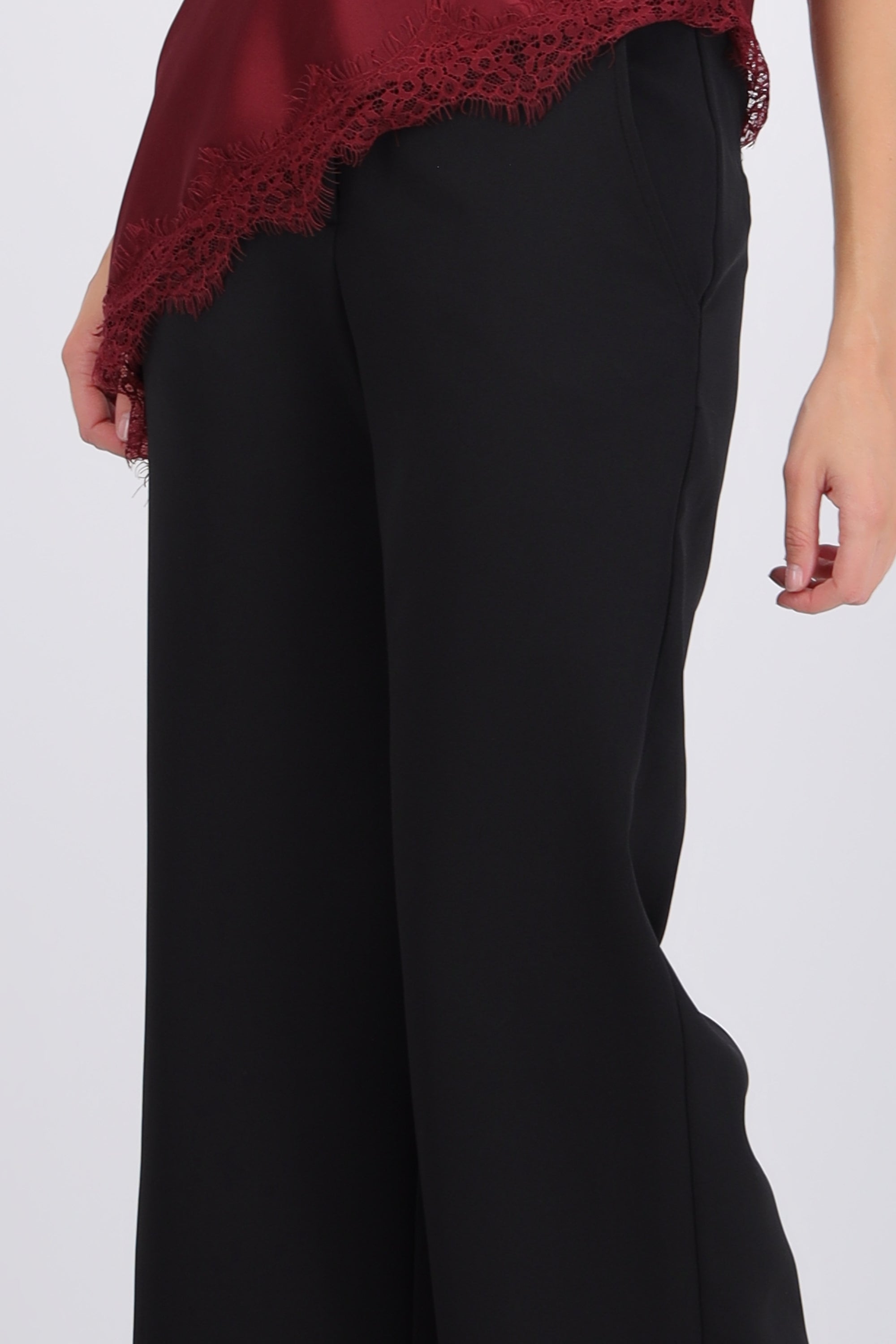 Pantalón cropped cintura alta