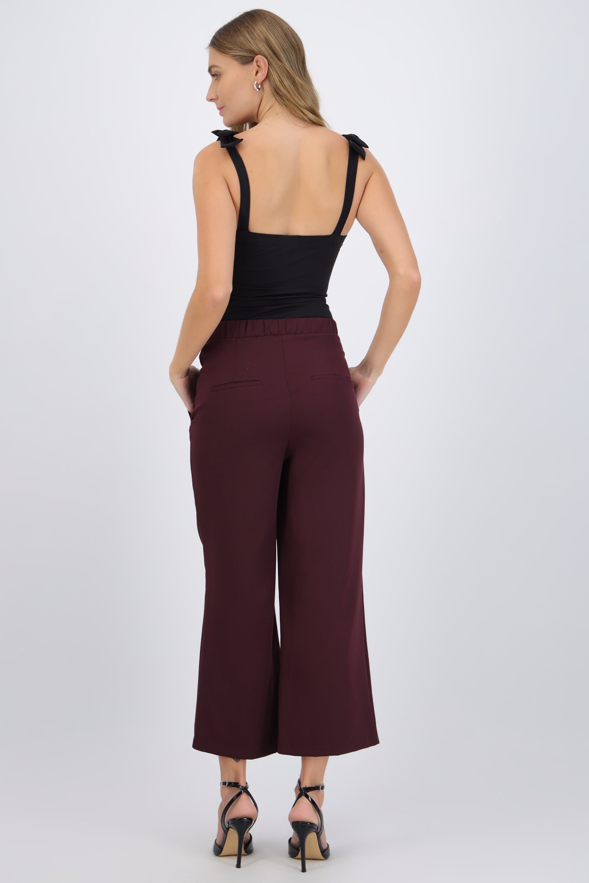 Pantalón cropped cintura alta