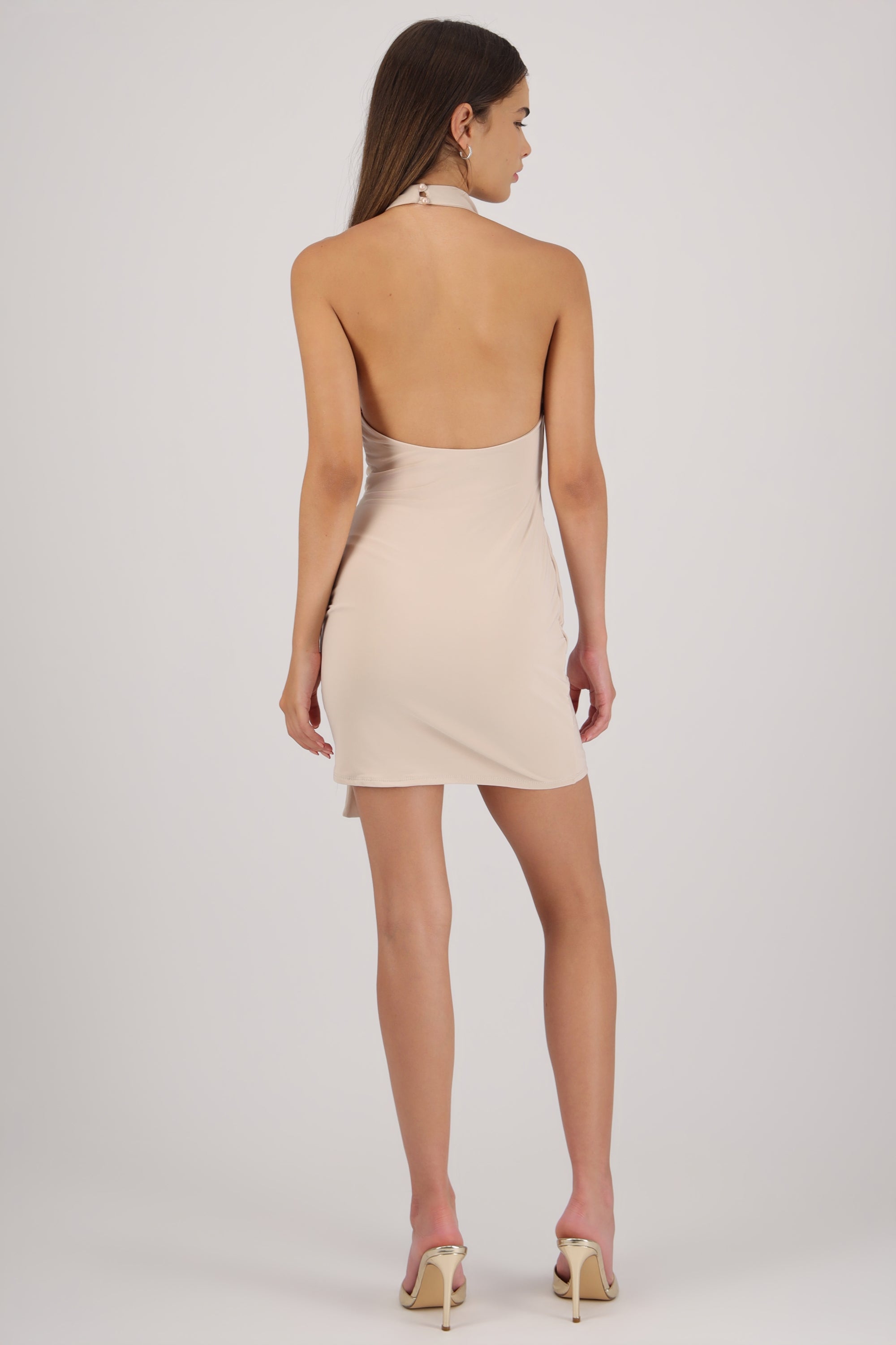 Vestido mini escote cascada detalle cintura NUDE
