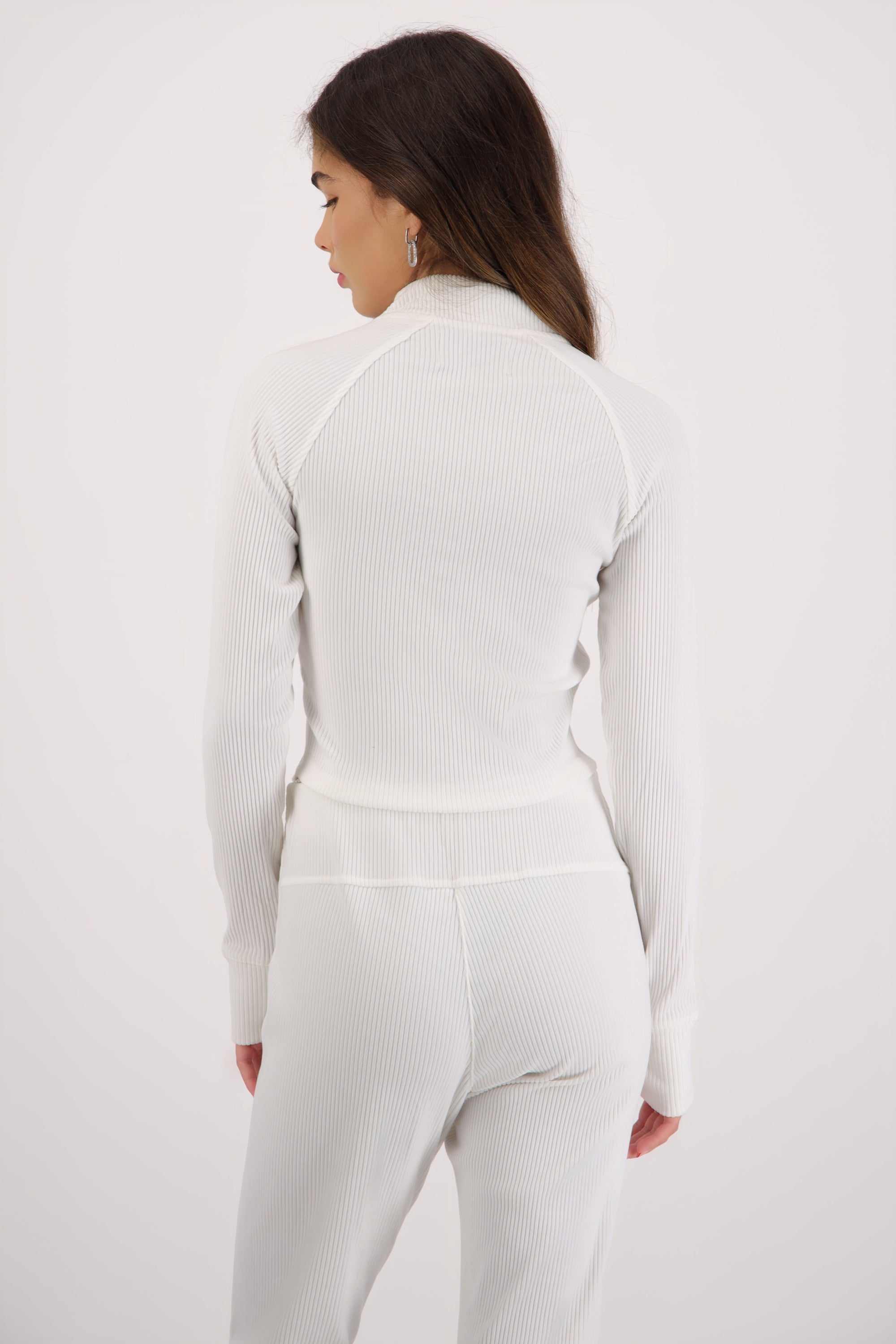 Chamarra deportiva rib tacto suave