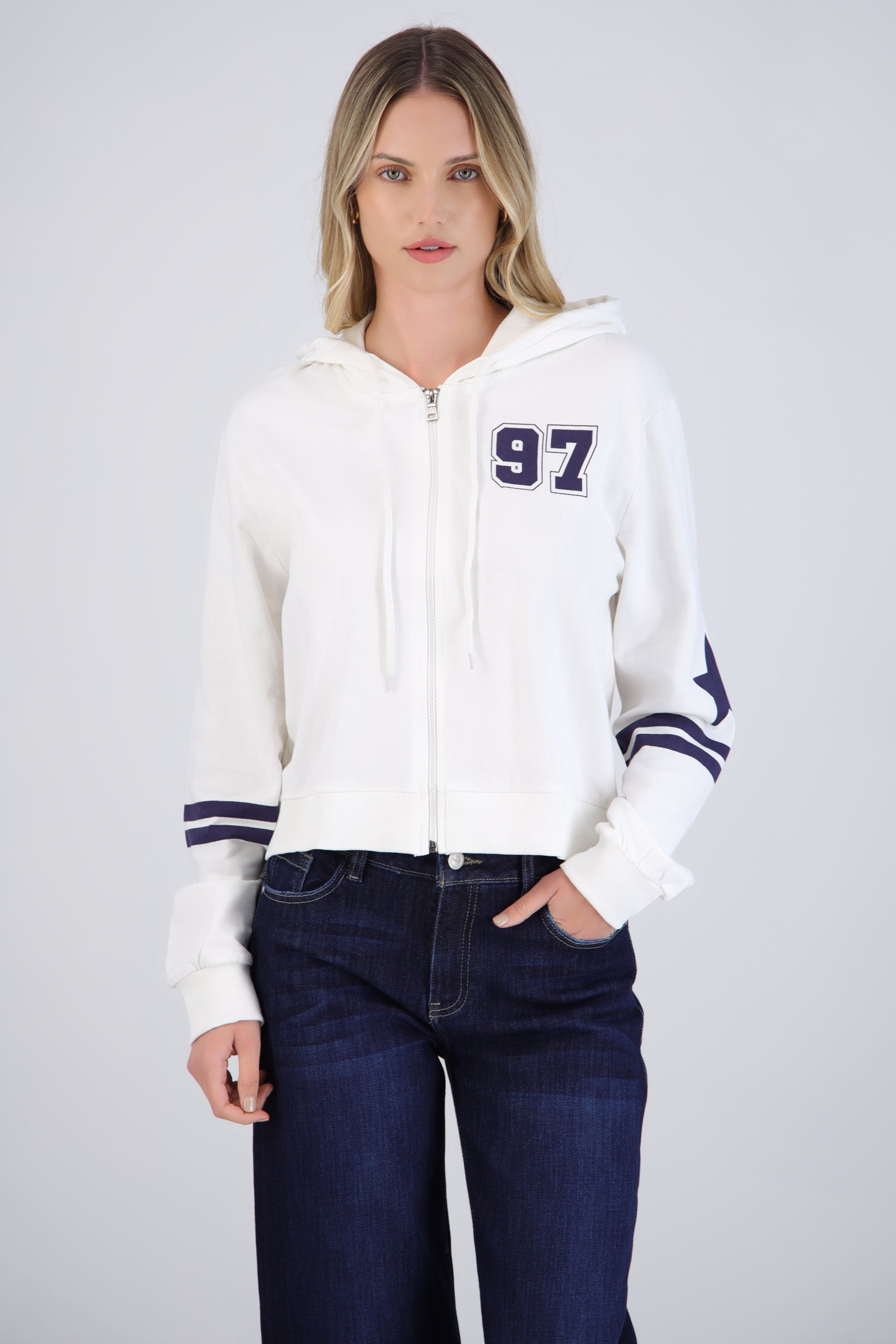 Sudadera con gorro número