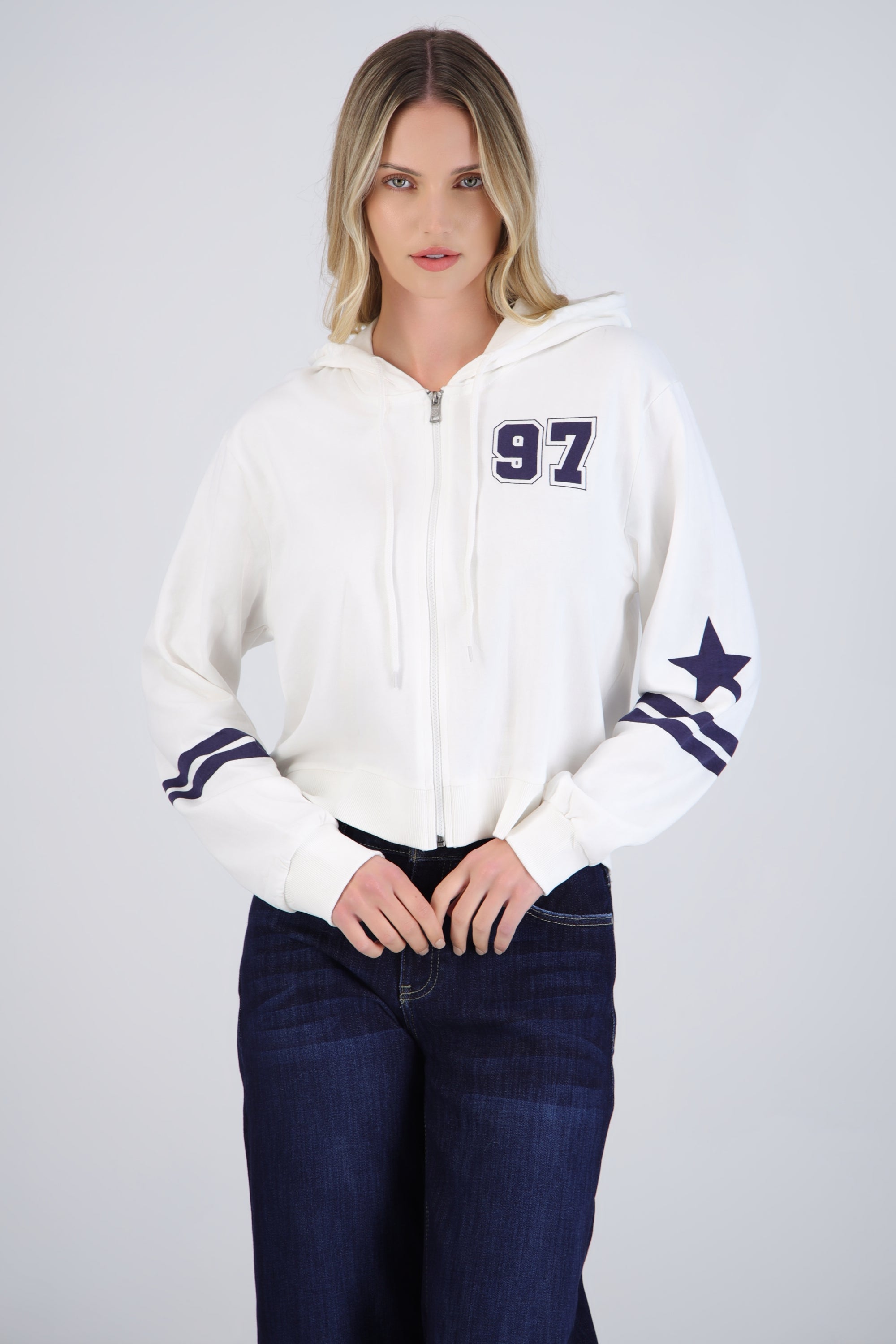 Sudadera con gorro número