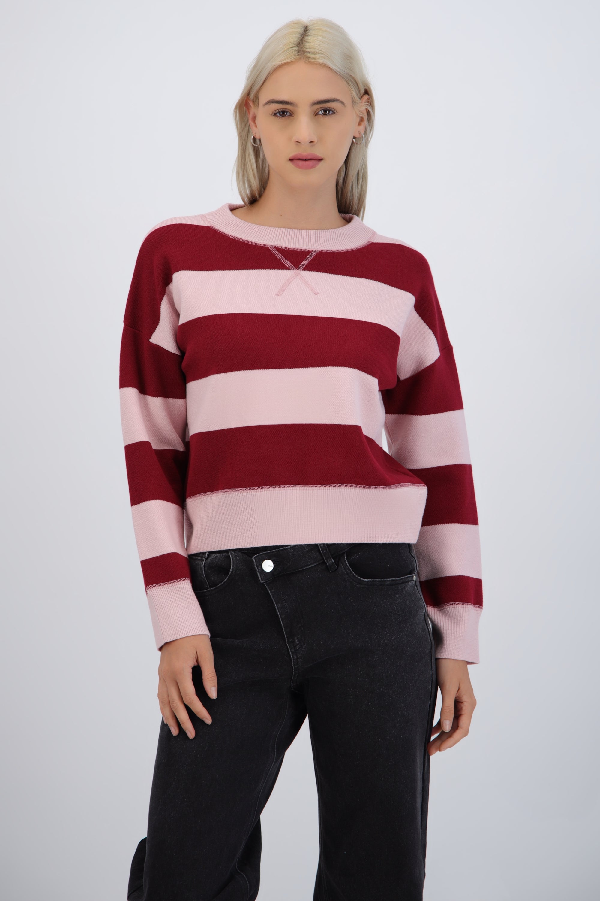 Suéter cuello redondo rayas