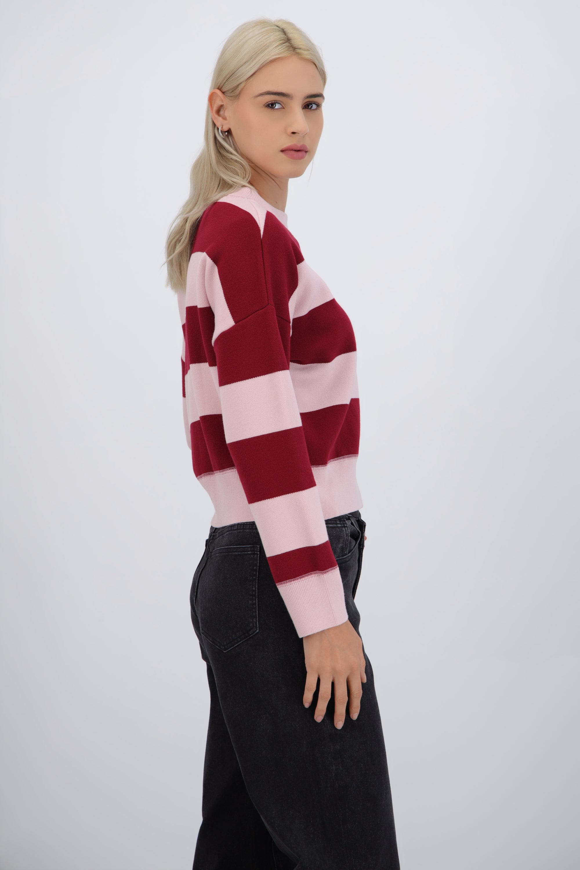 Suéter cuello redondo rayas