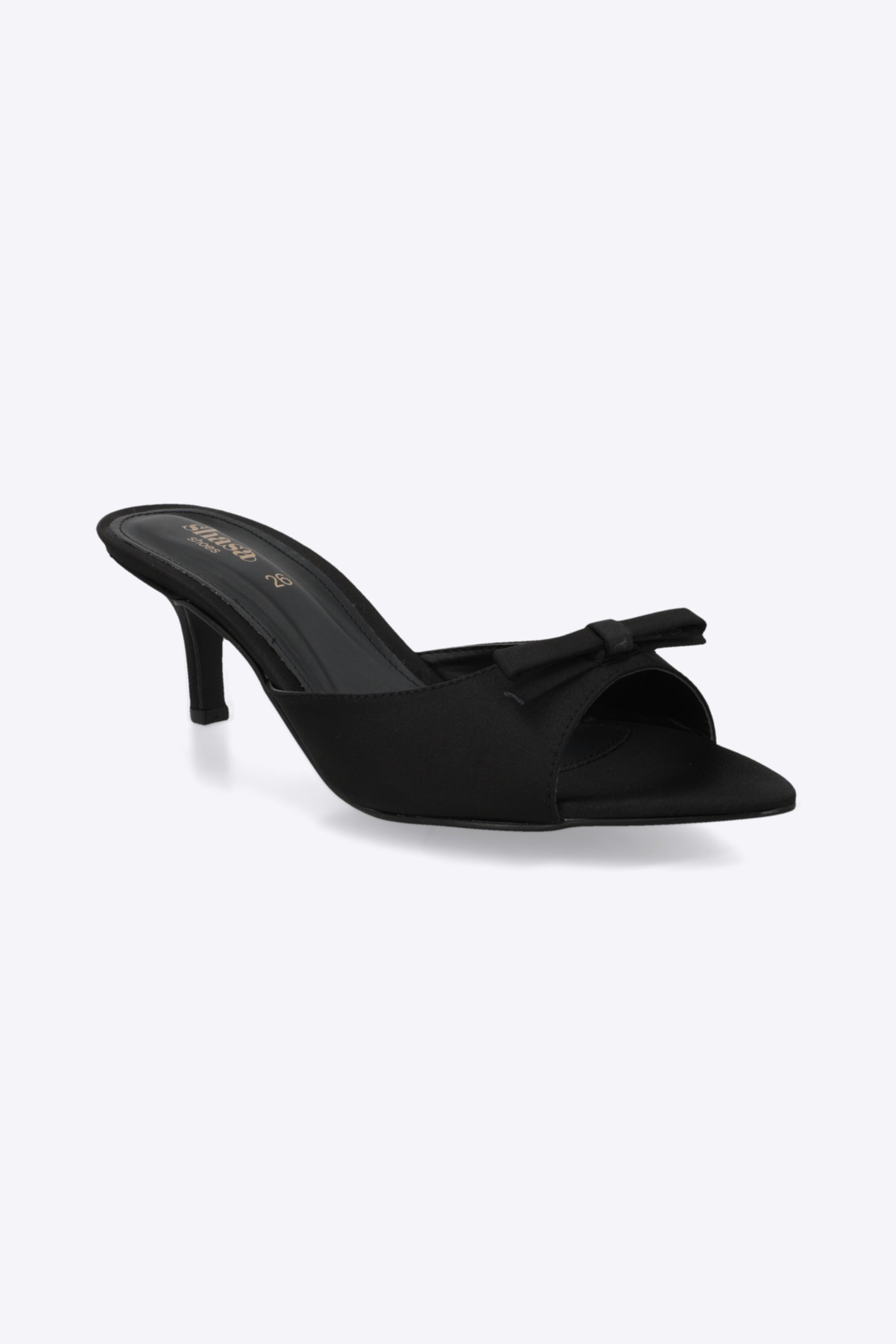 Tacón kitten peep toe moño