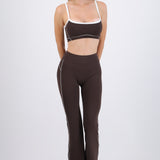Pantalón deportivo costura constraste
