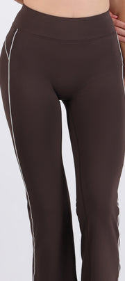 Pantalón deportivo costura constraste