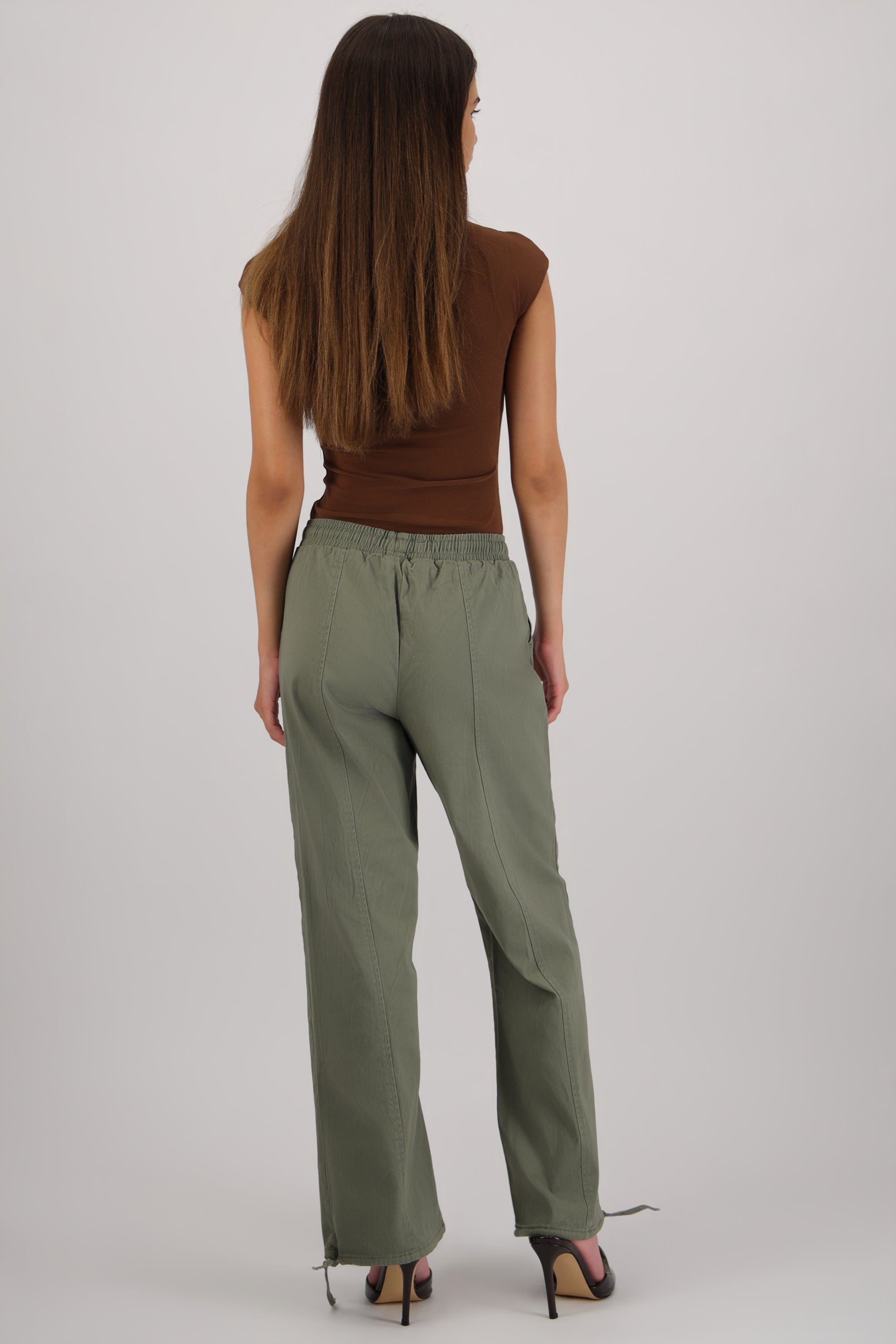 Pantalón cargo efecto lavado OLIVO