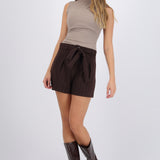 Short pinzas con lazo