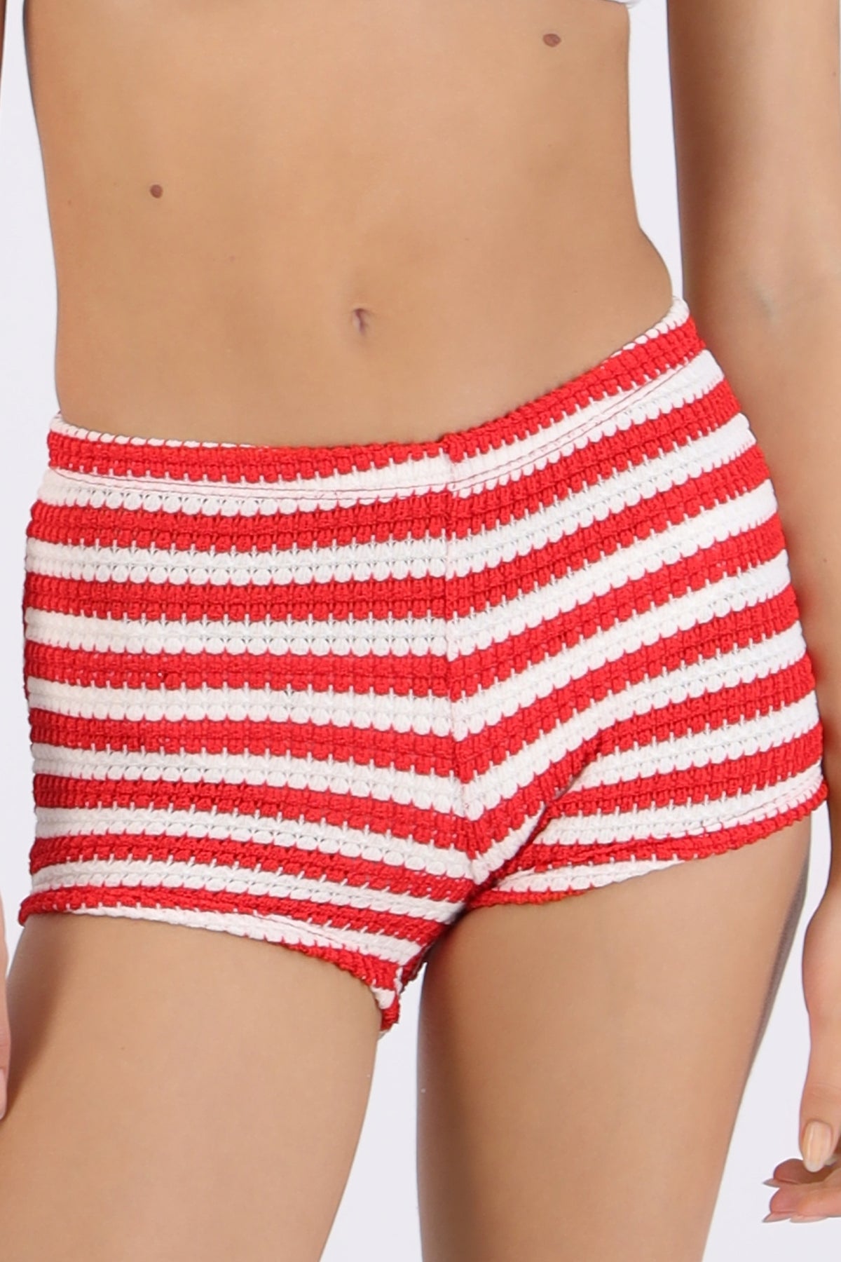 Short lineas tipo crochet ROJO COMBO