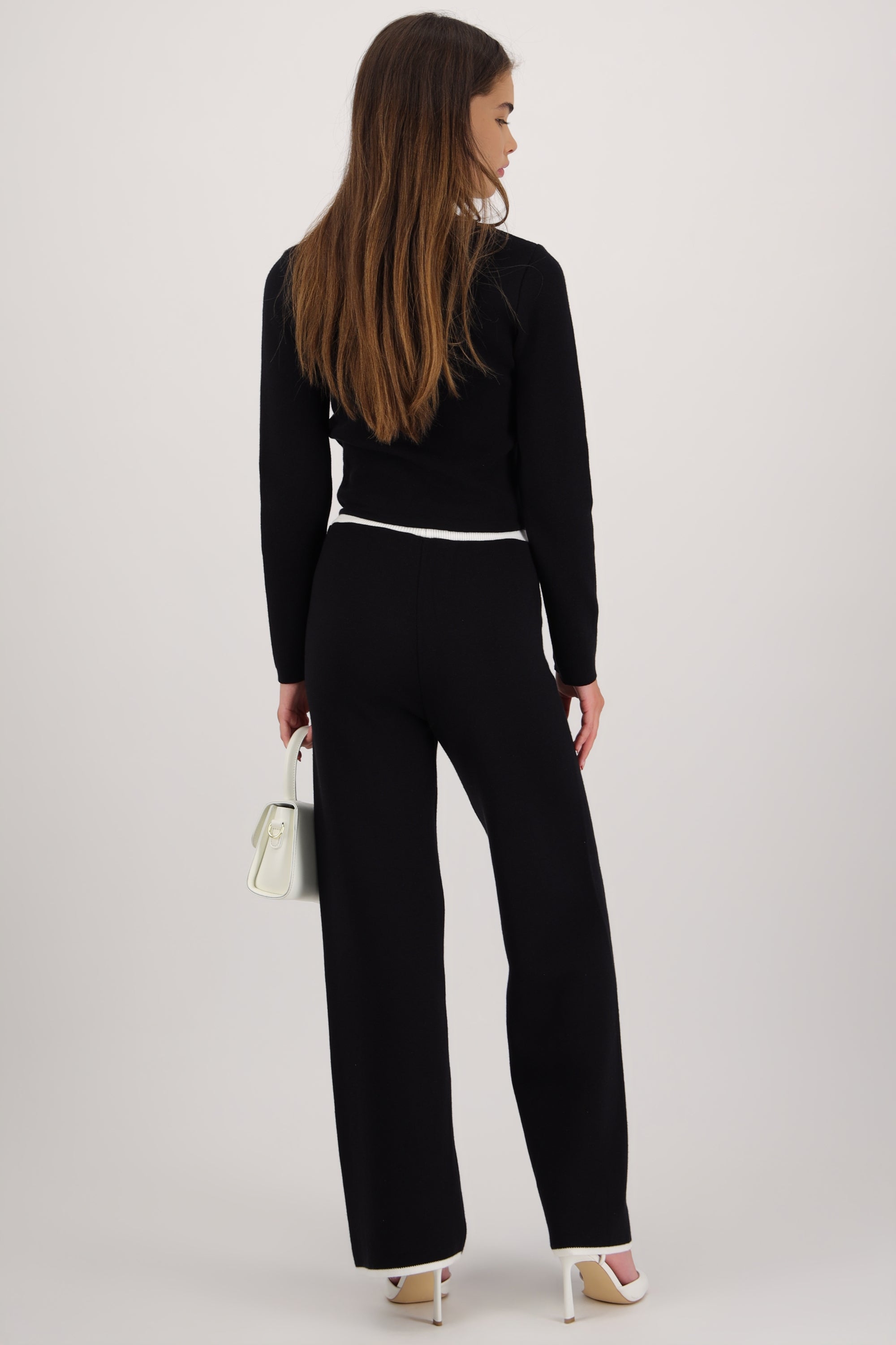 Pantalón tejido detalle contraste NEGRO