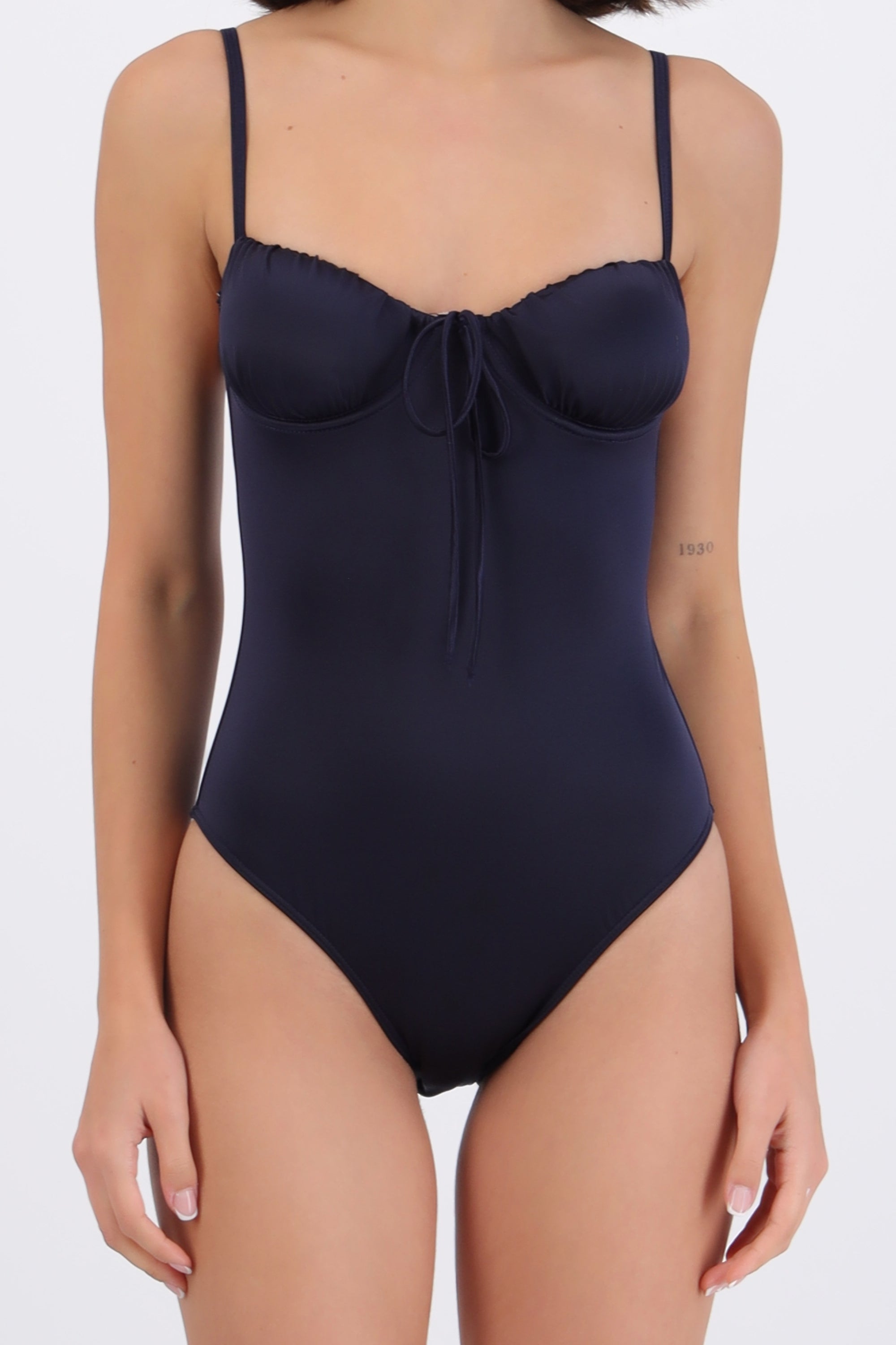 Traje de mao satin copas plisadas
