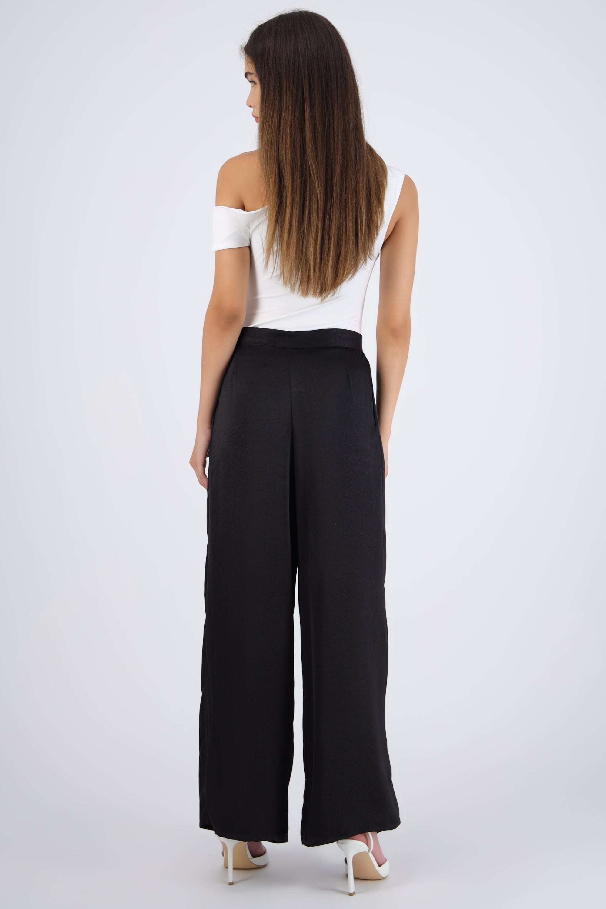 Pantalón satinado wide leg NEGRO