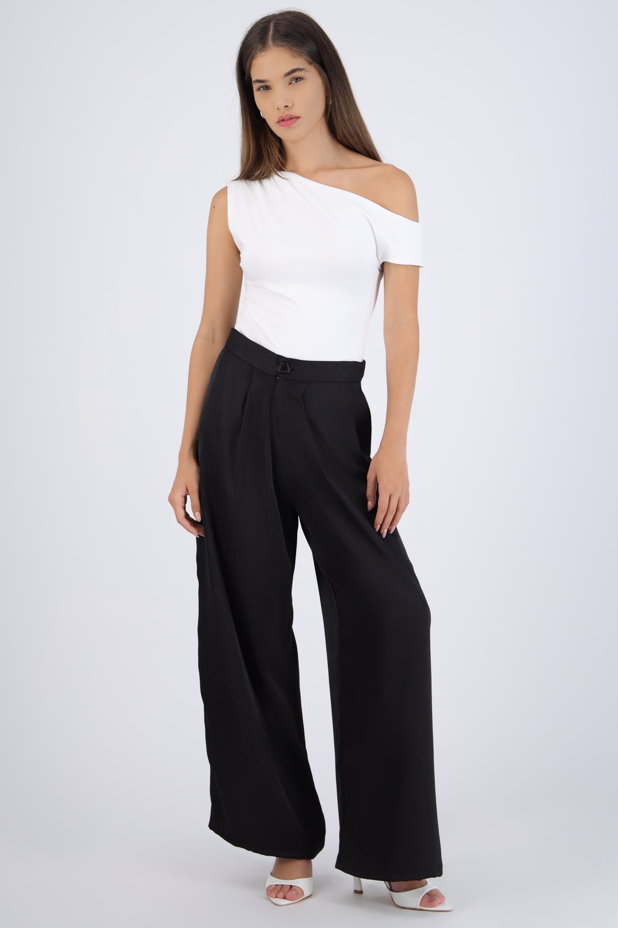 Pantalón satinado wide leg
