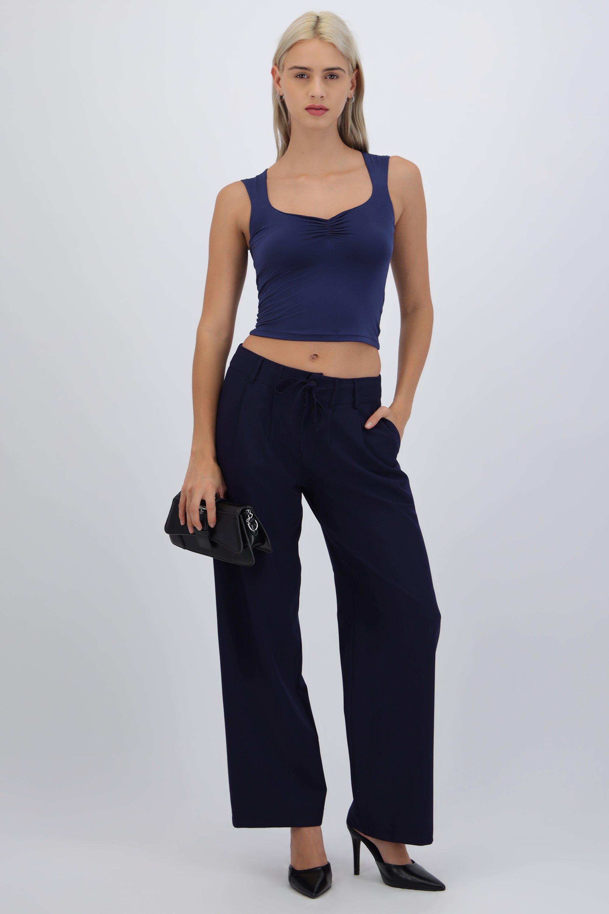 Pantalón wide leg detalle jareta