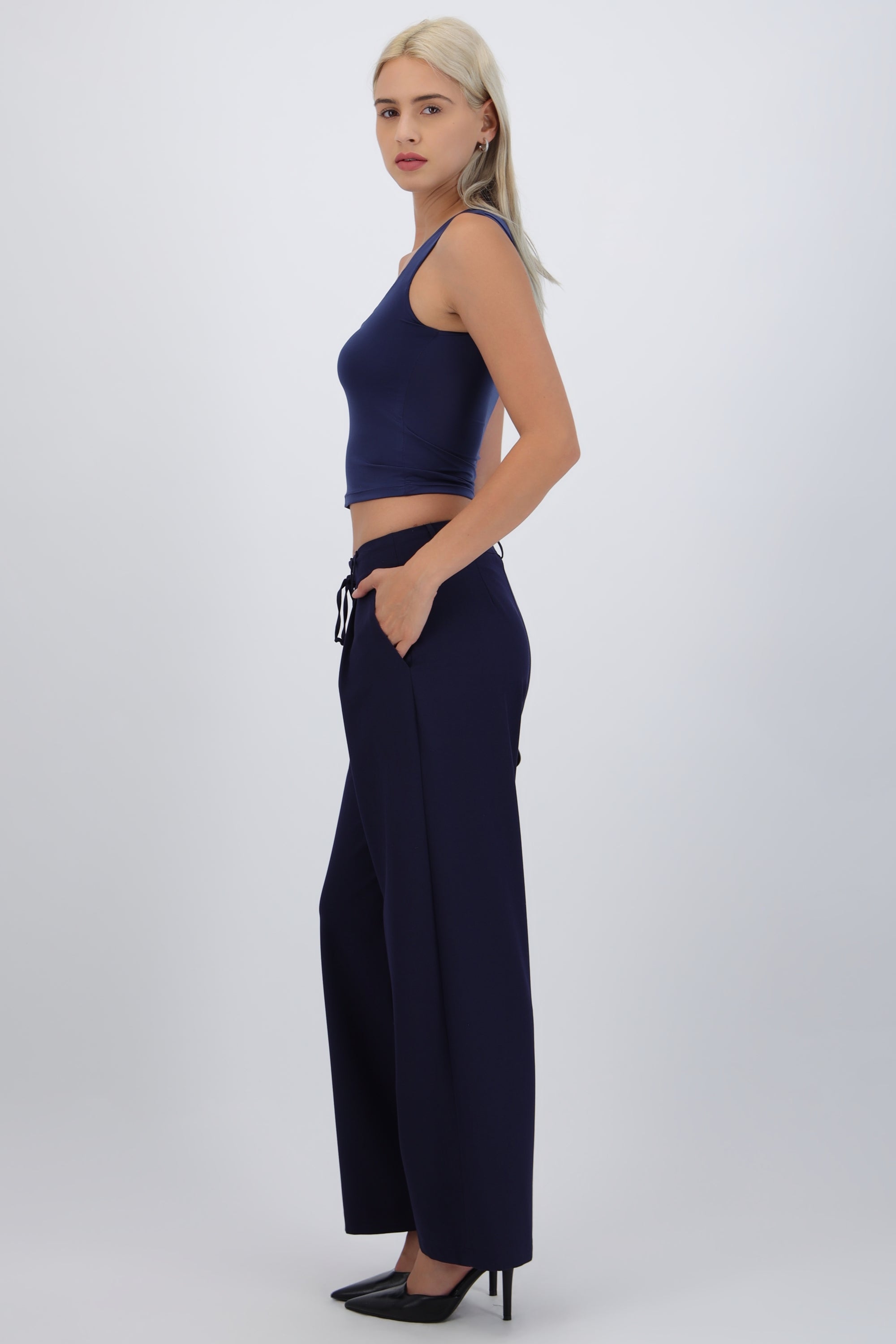 Pantalón wide leg detalle jareta
