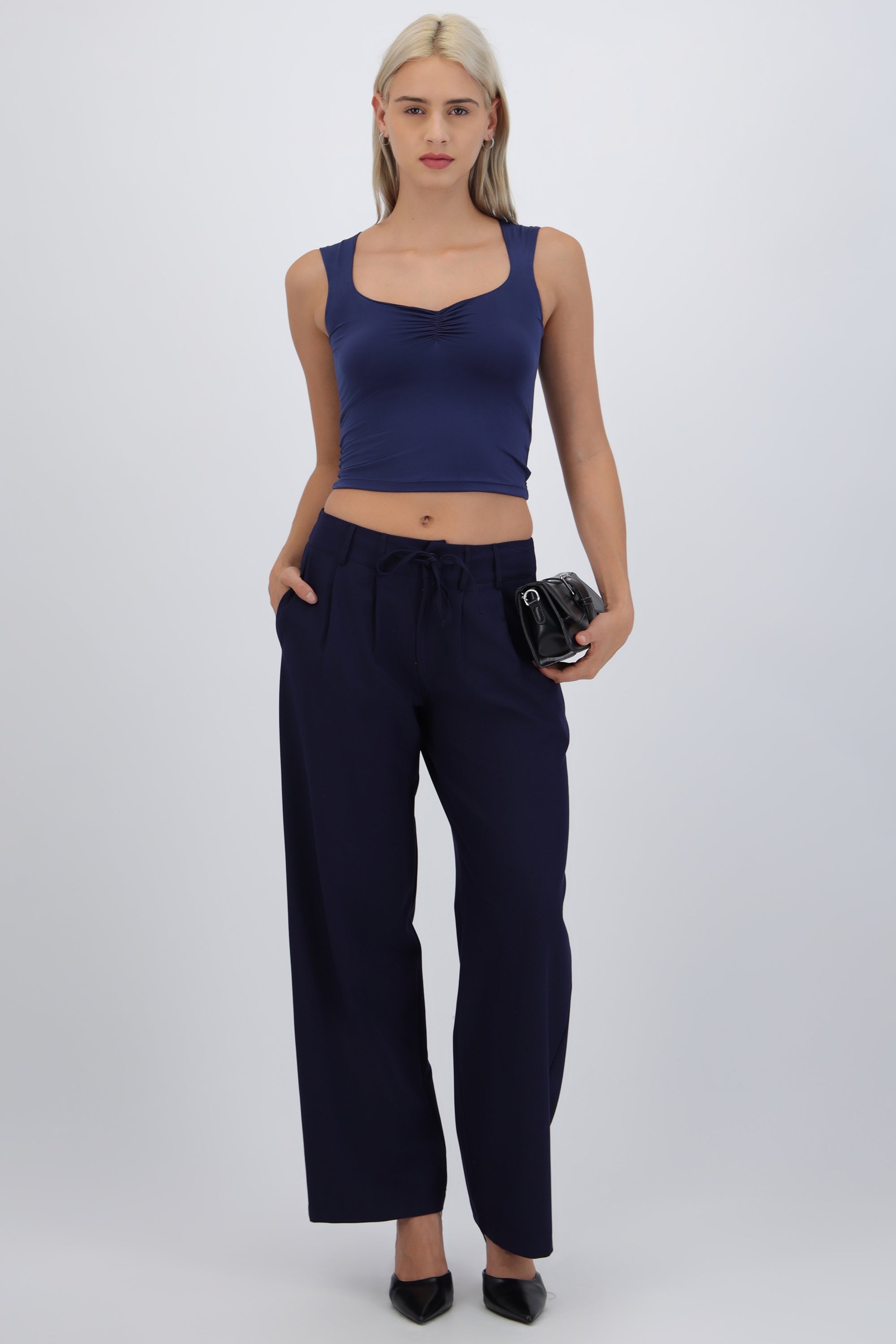Pantalón wide leg detalle jareta