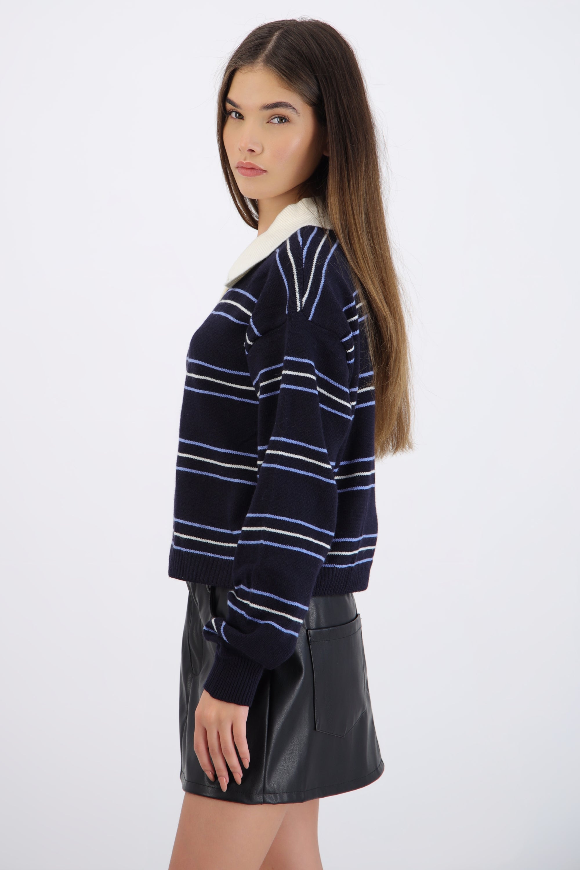 Suéter polo rayas crop