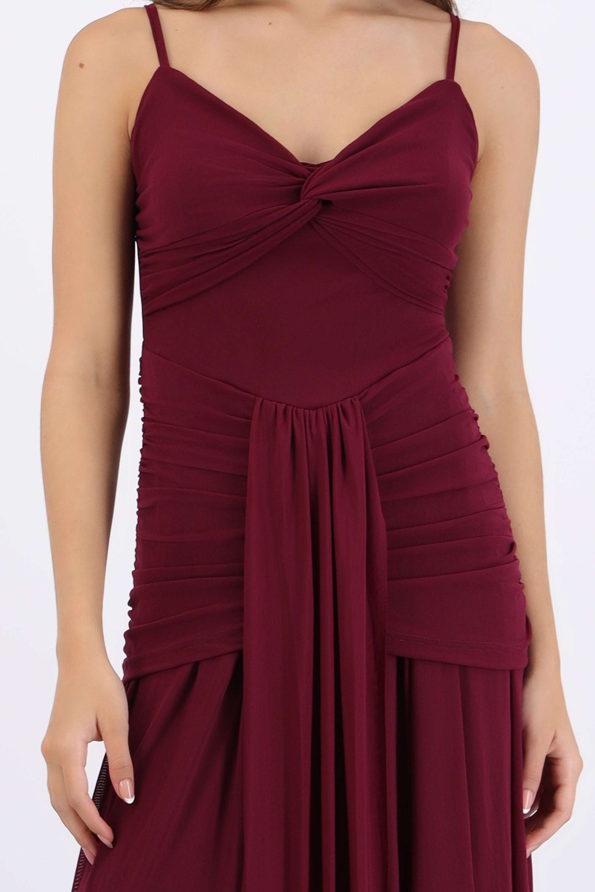 Vestido con nuedo tirantes