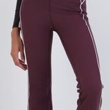 Pantalón deportivo contraste