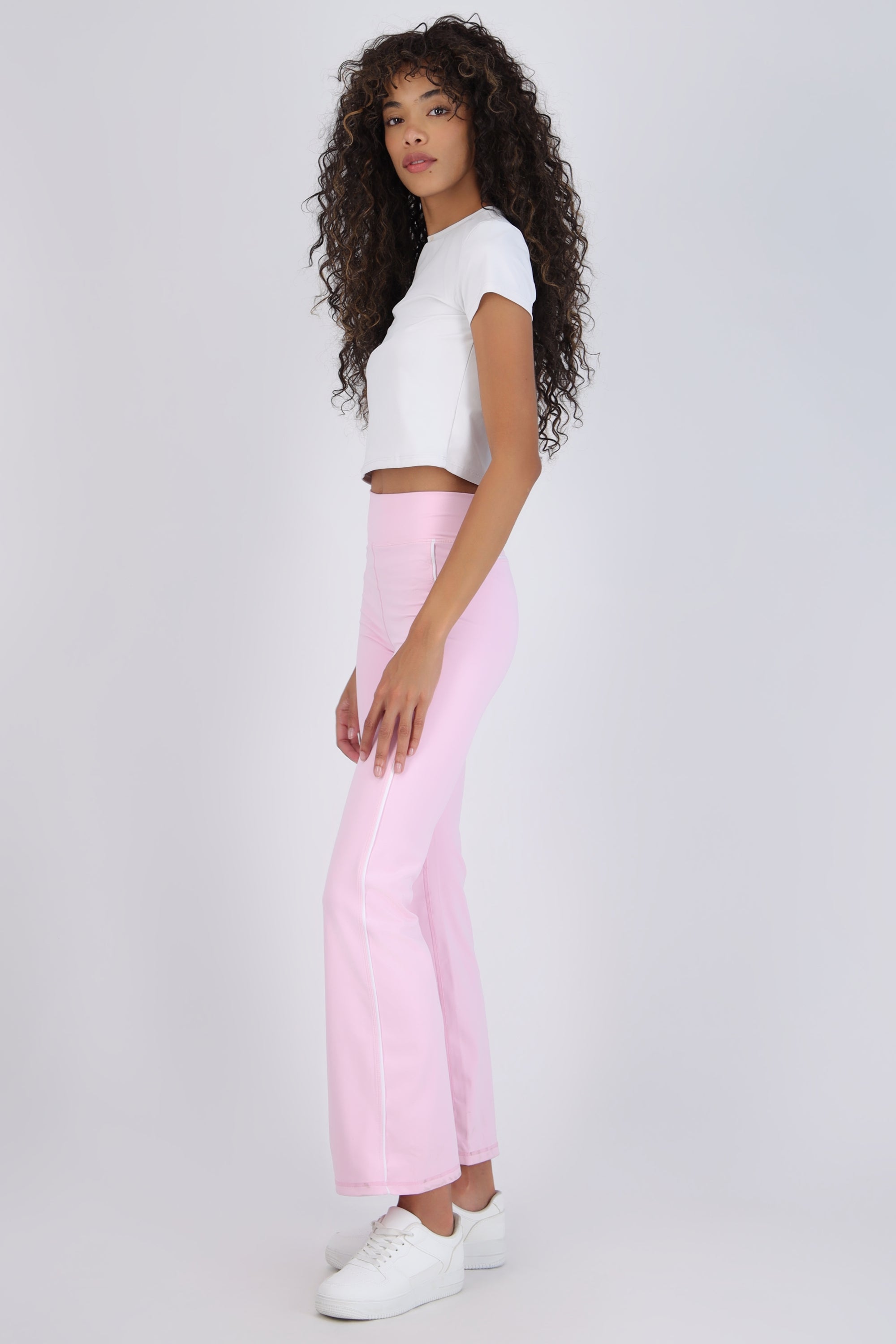 Pantalón deportivo contraste