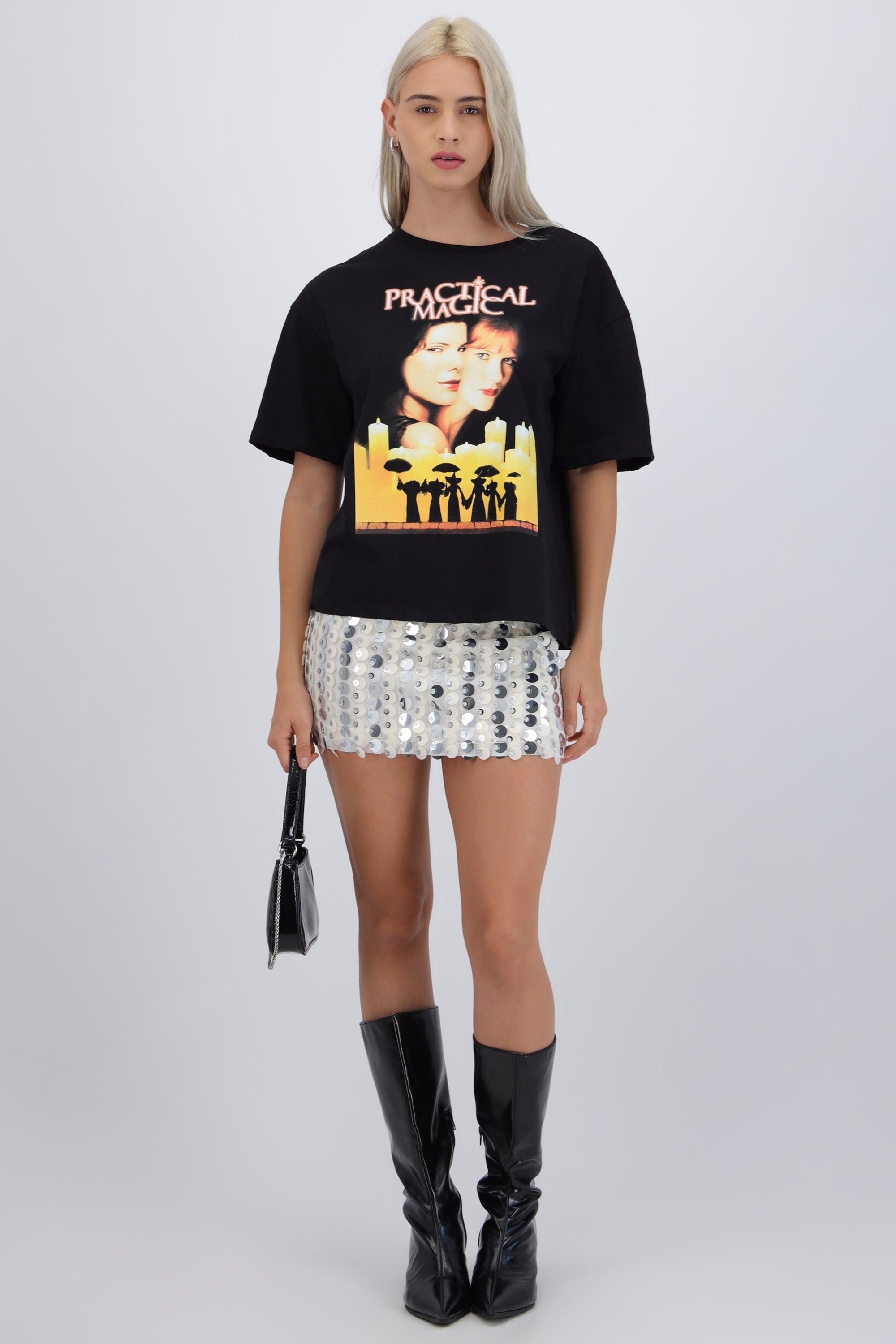 Playera practical magic