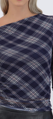 Top manga larga escote asimetrico mesh cuadros