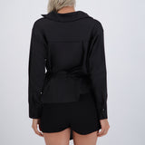 Camisa satinada ajustable